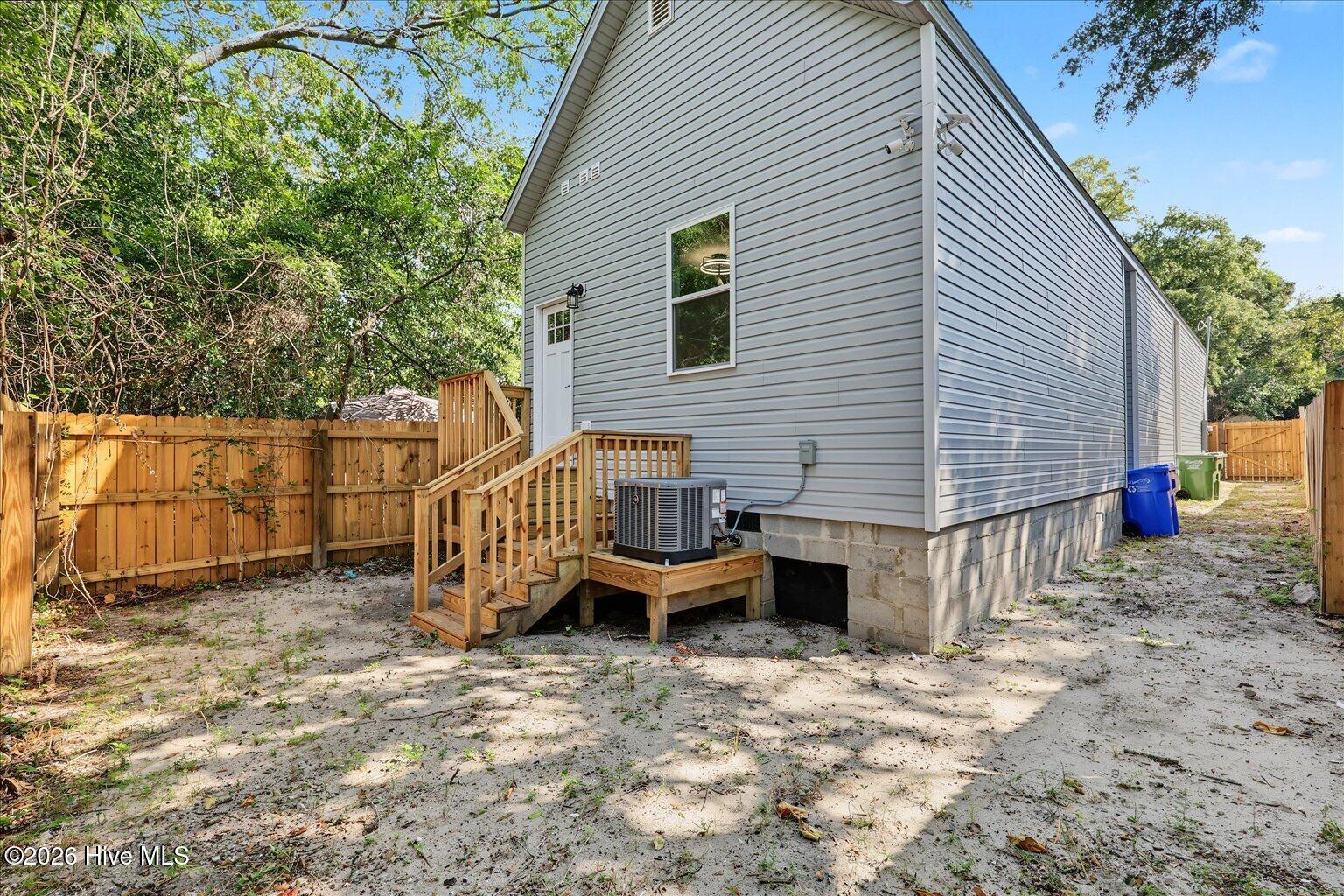 1005 Queen Street Property Photo 47