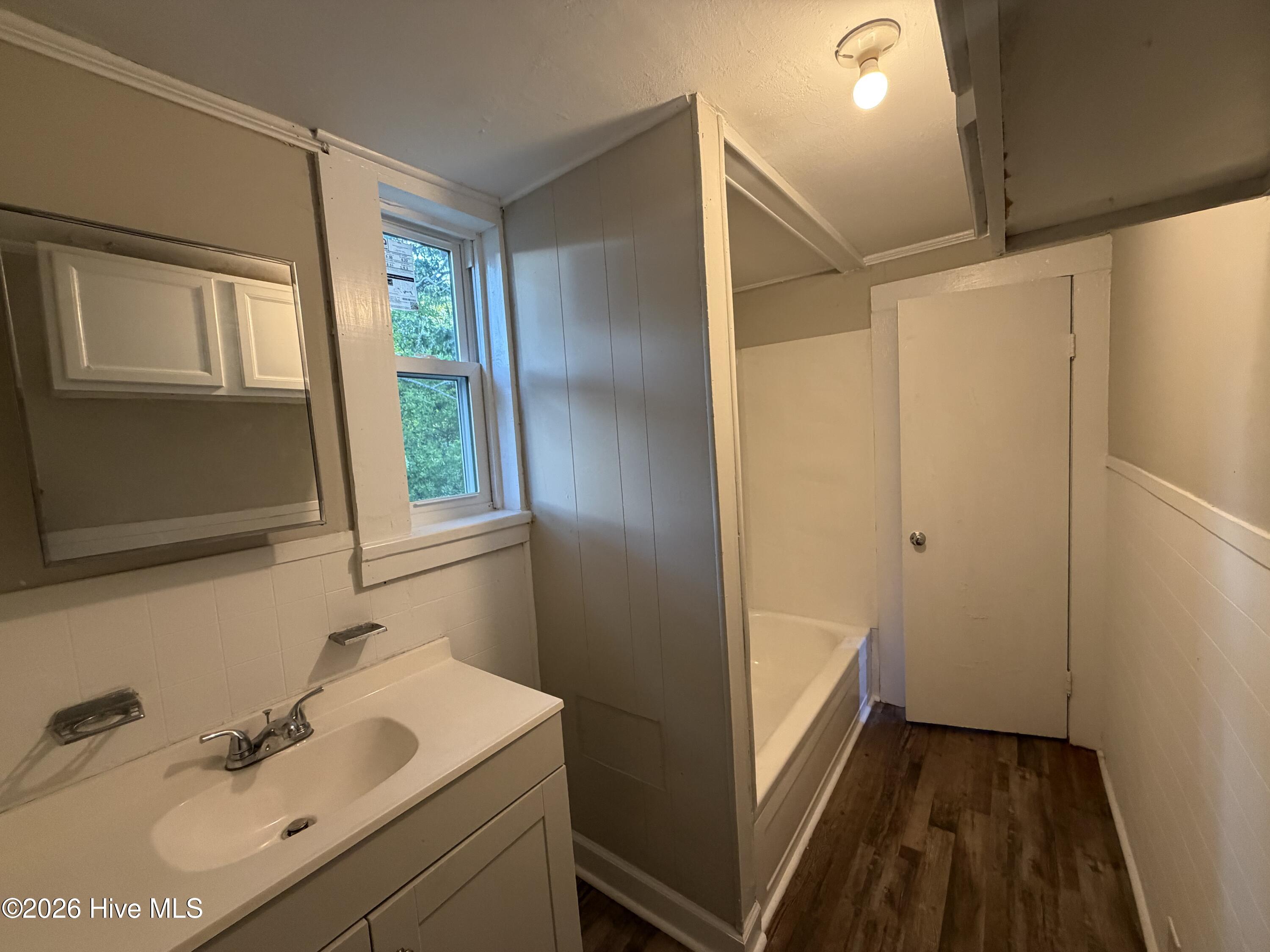 408 Park Avenue Property Photo 10
