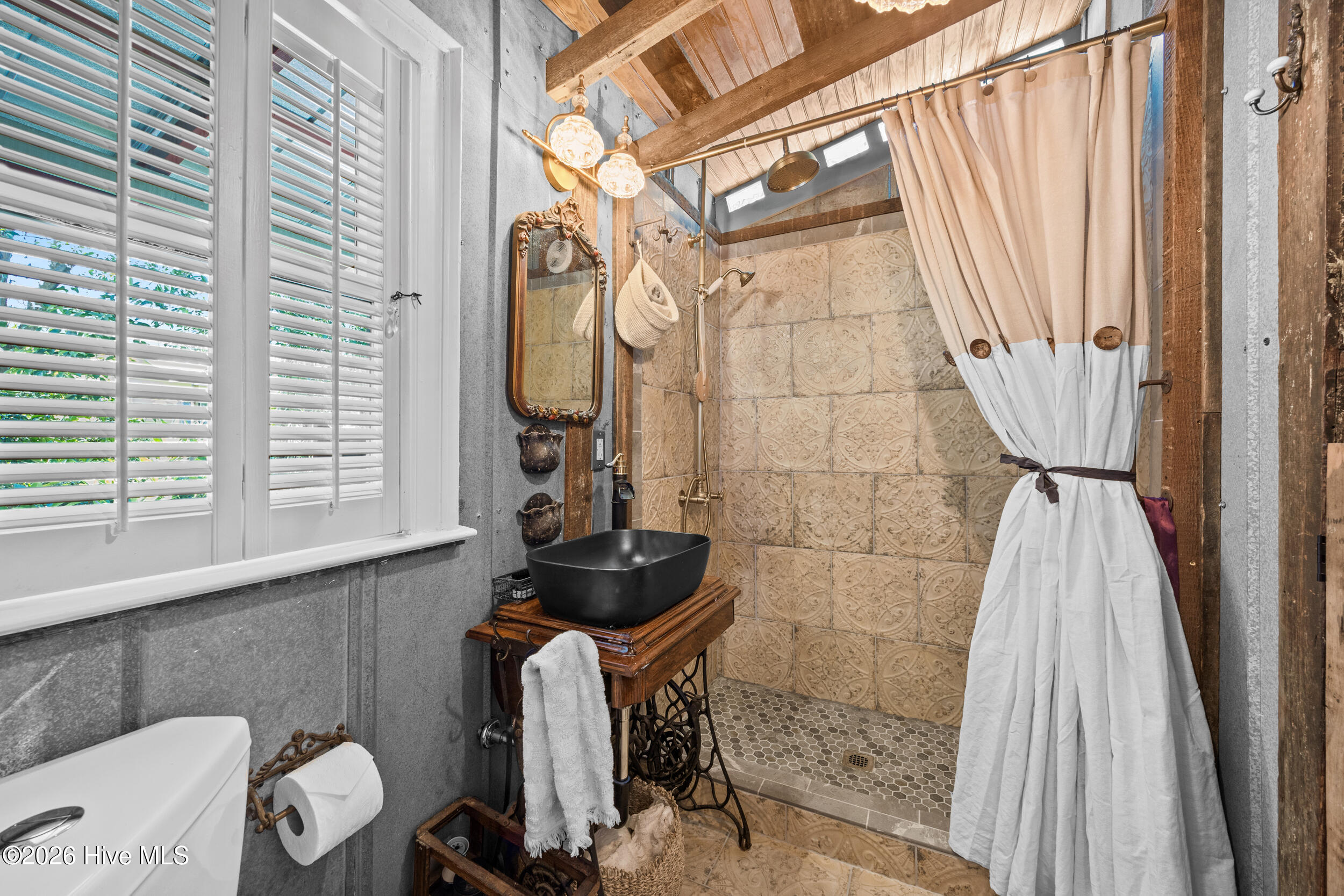 617 Fullwood Street Property Photo 8