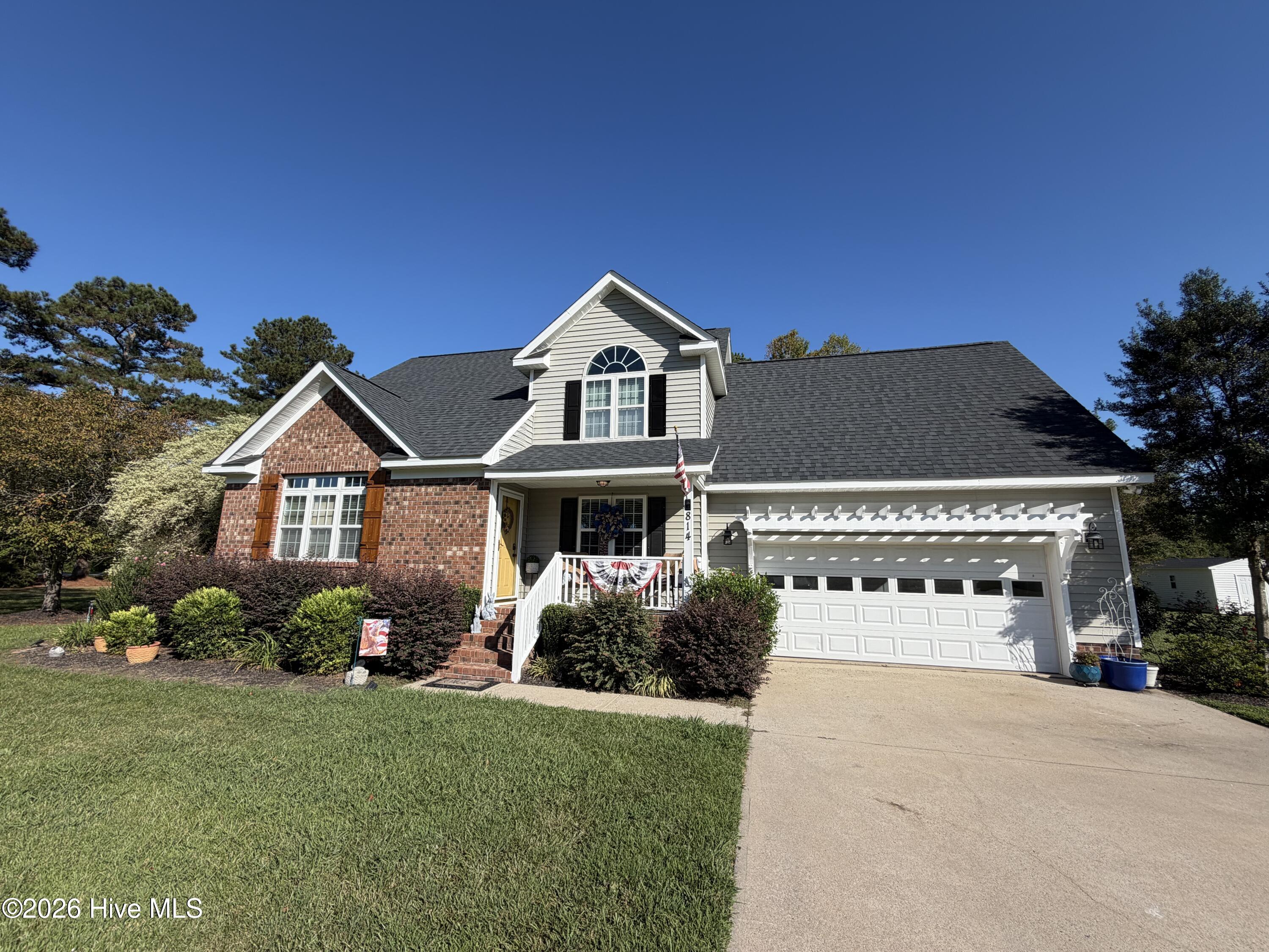 814 Gatewood Drive Property Photo 1