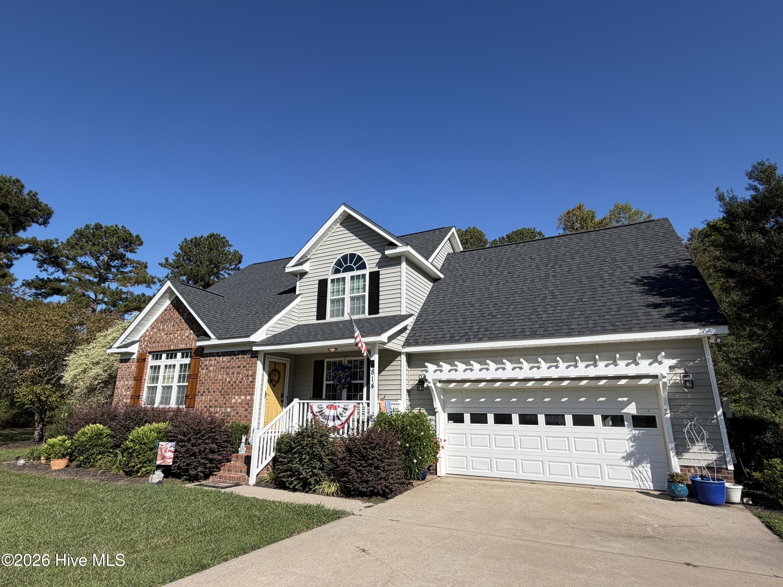 814 Gatewood Drive Property Photo 2
