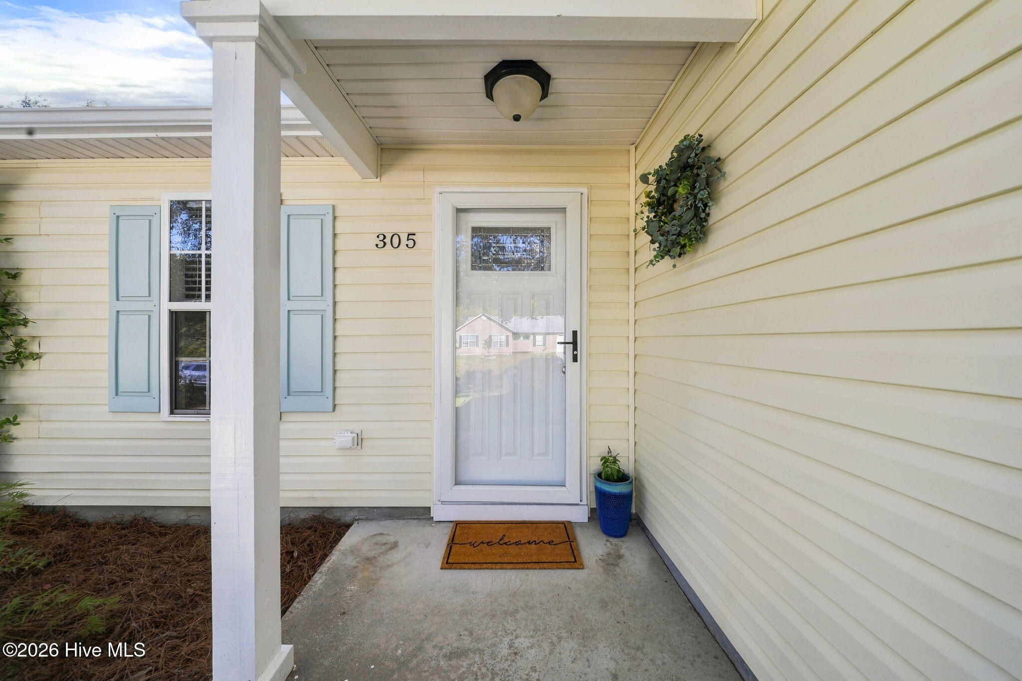 305 Hedingham Lane Property Photo 3