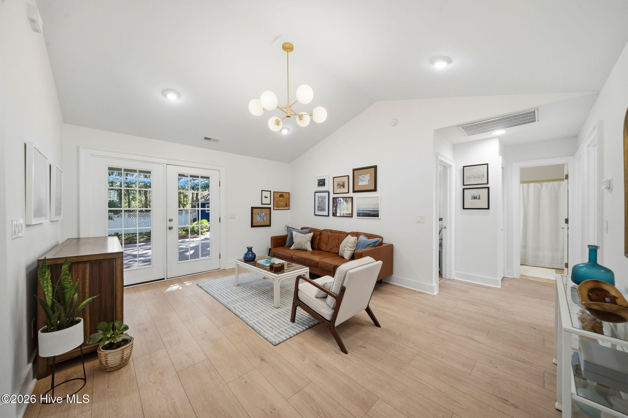 305 Hedingham Lane Property Photo 4