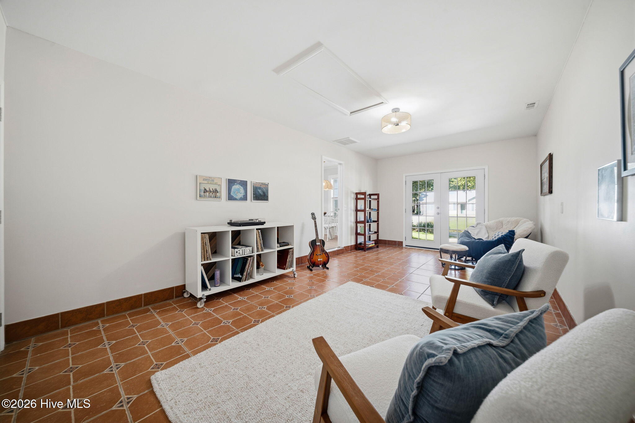 305 Hedingham Lane Property Photo 18