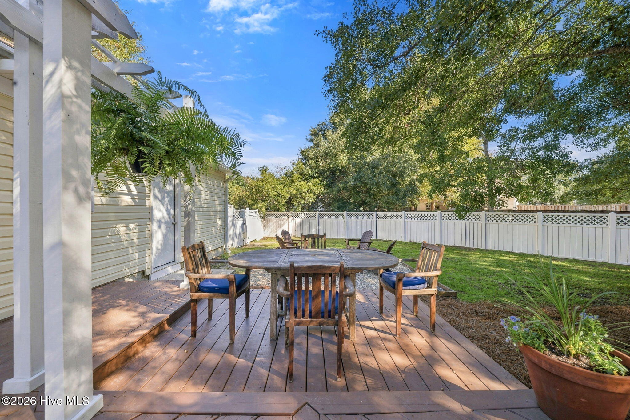 305 Hedingham Lane Property Photo 31