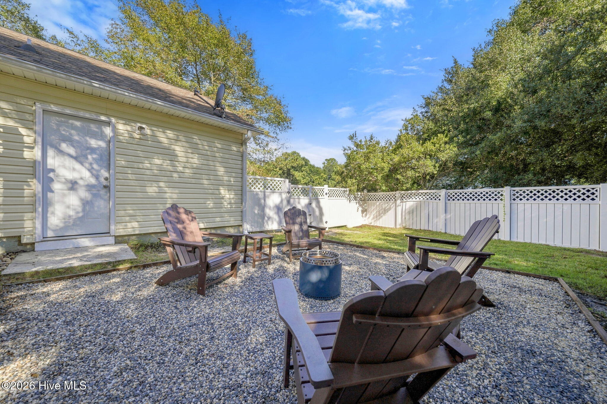 305 Hedingham Lane Property Photo 32