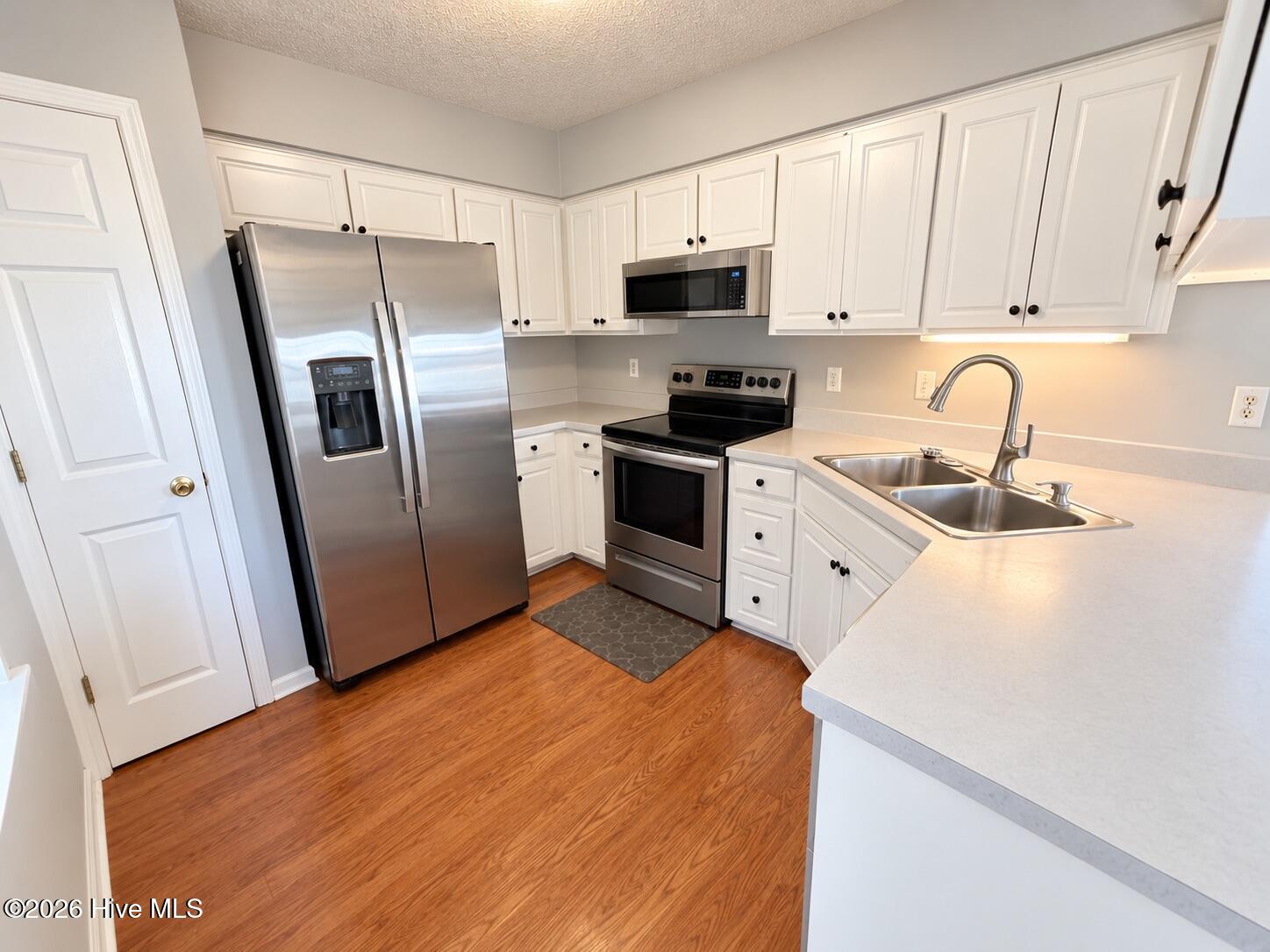 3203 Granville Court Property Photo 4