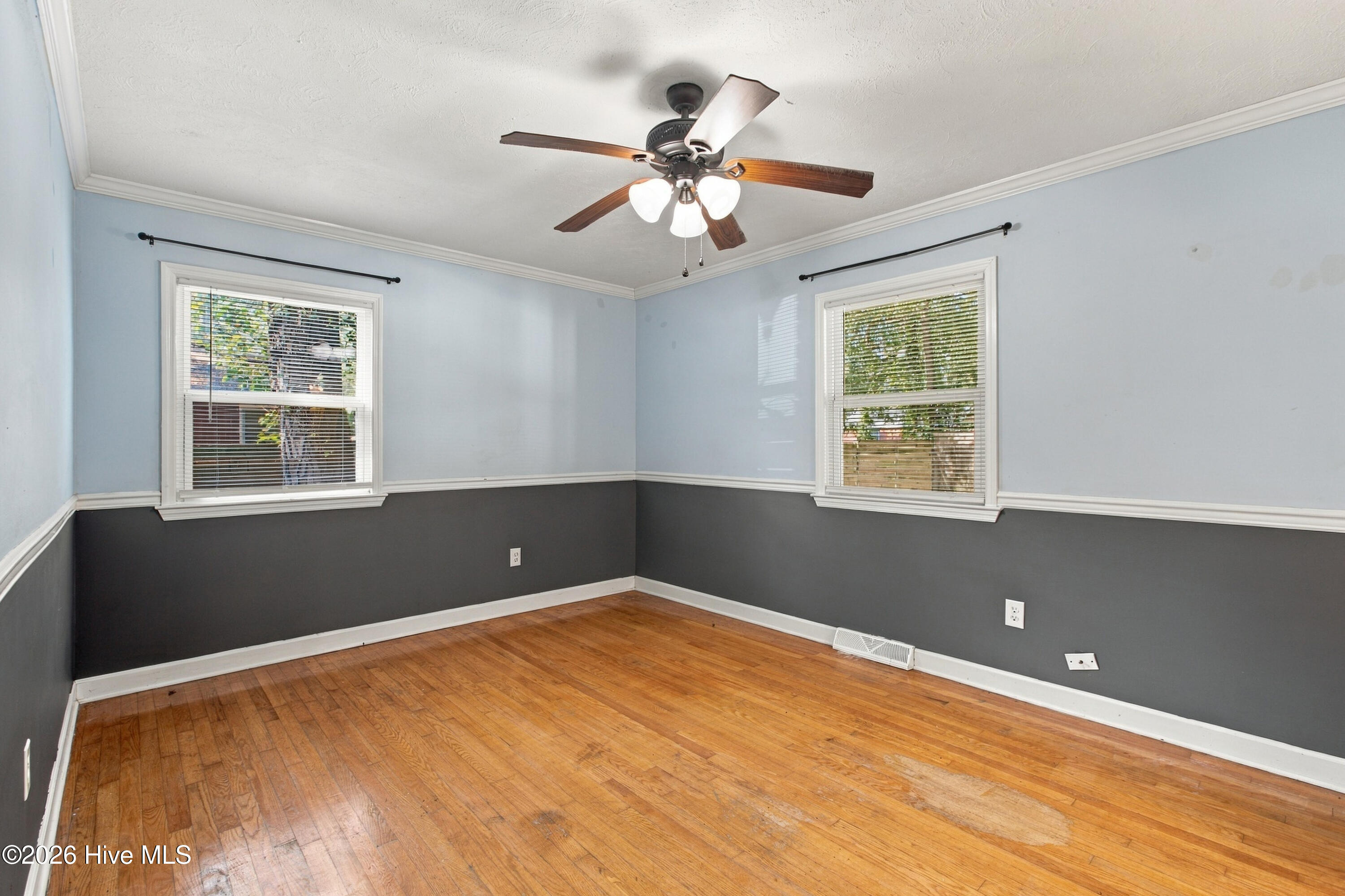 235 Oak Street Property Photo 16