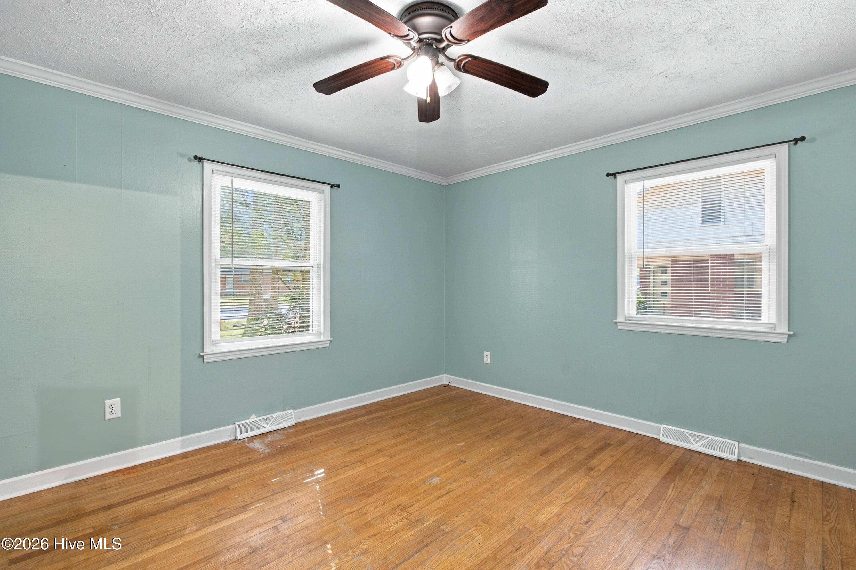 235 Oak Street Property Photo 20