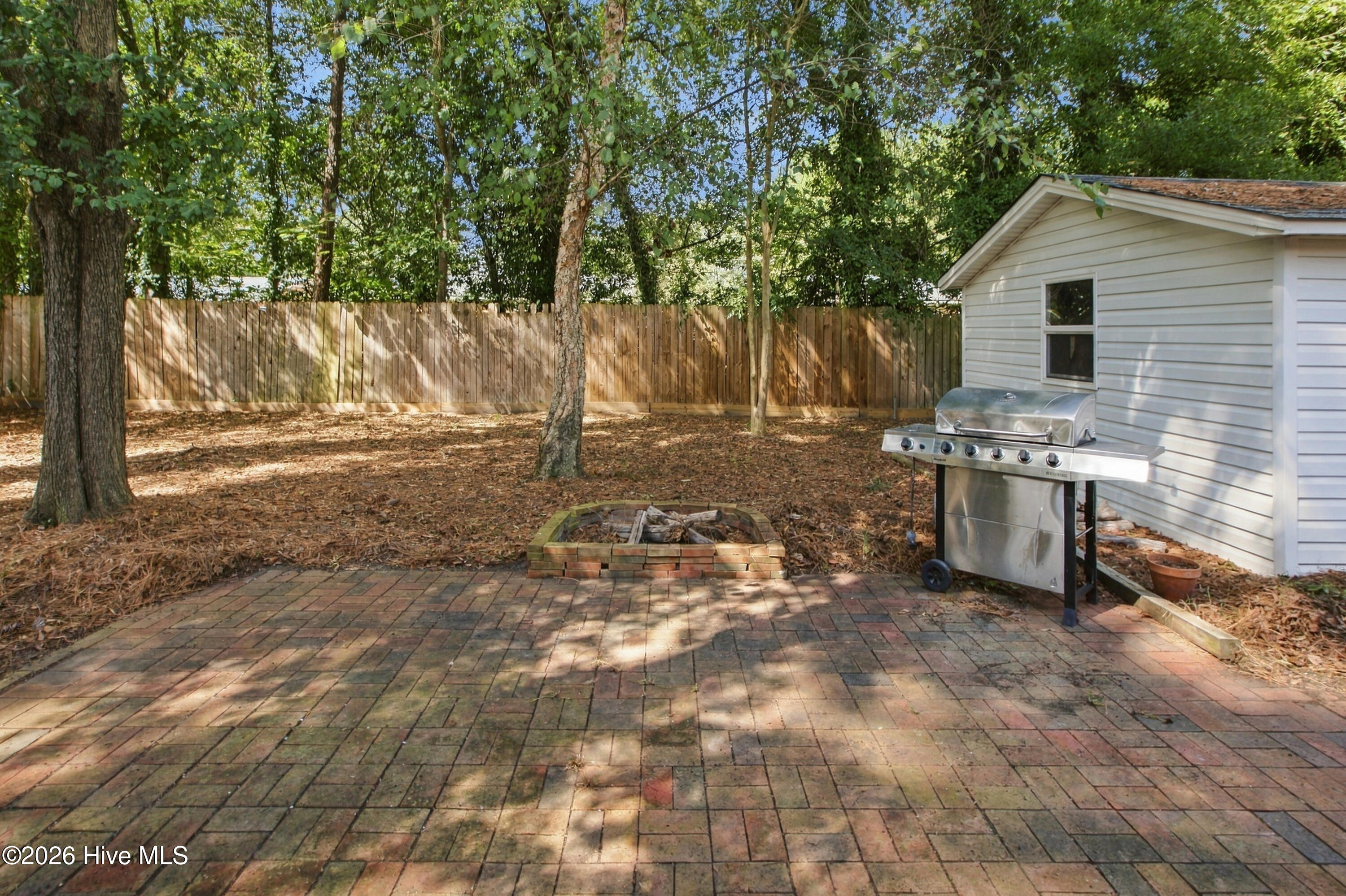 235 Oak Street Property Photo 25