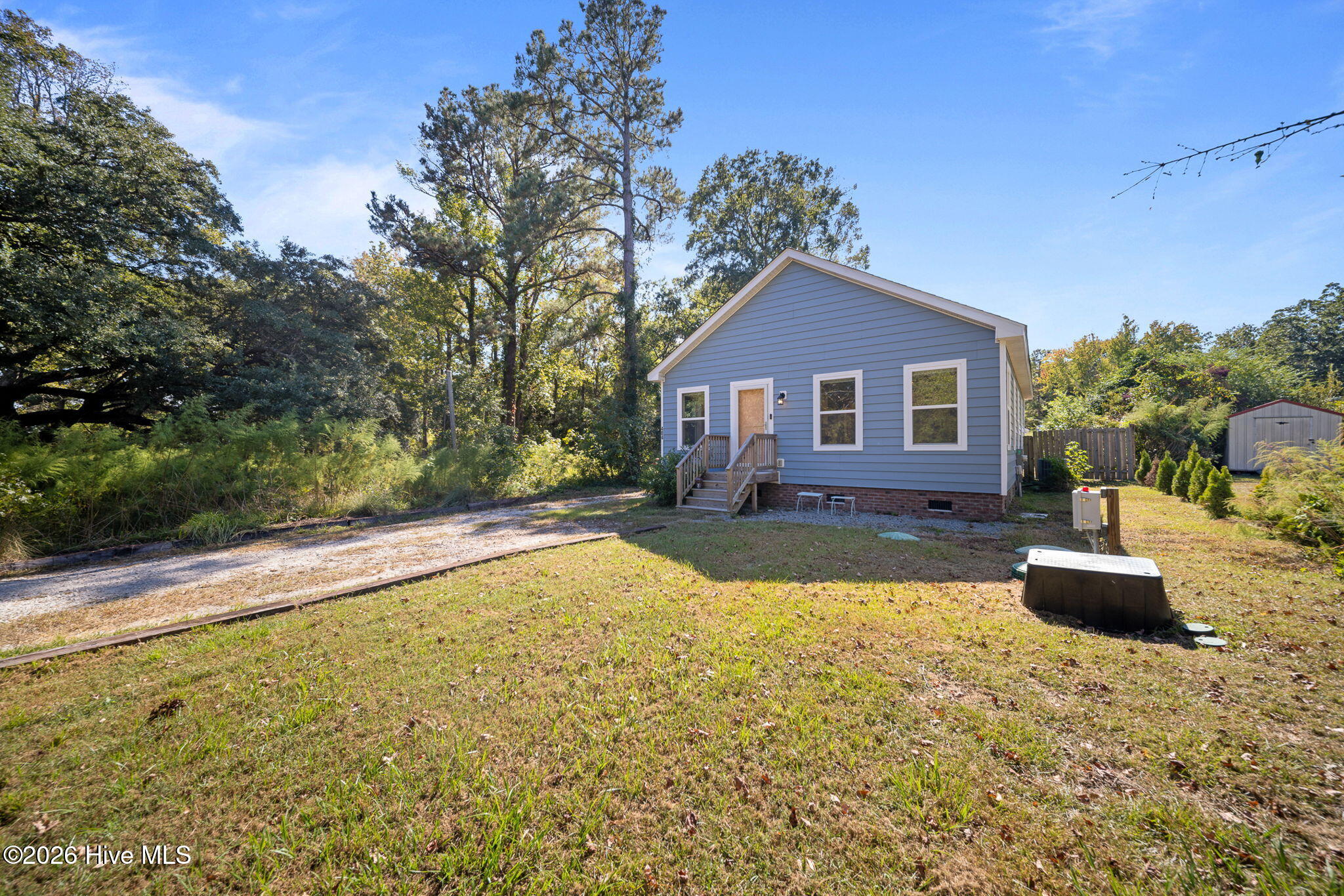 404 Jamaica Drive Property Photo 24