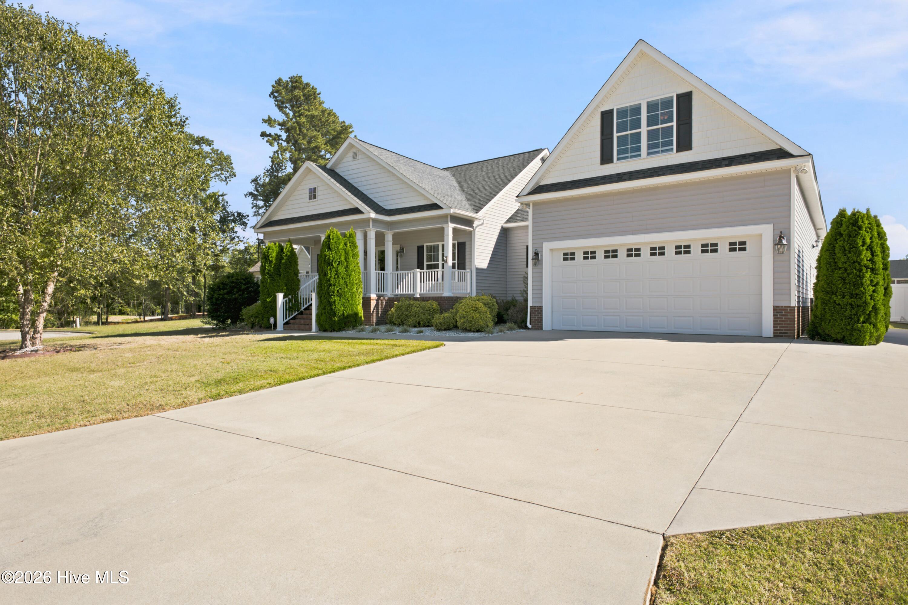 3806 Ramblewood Hill Drive W Property Photo 1