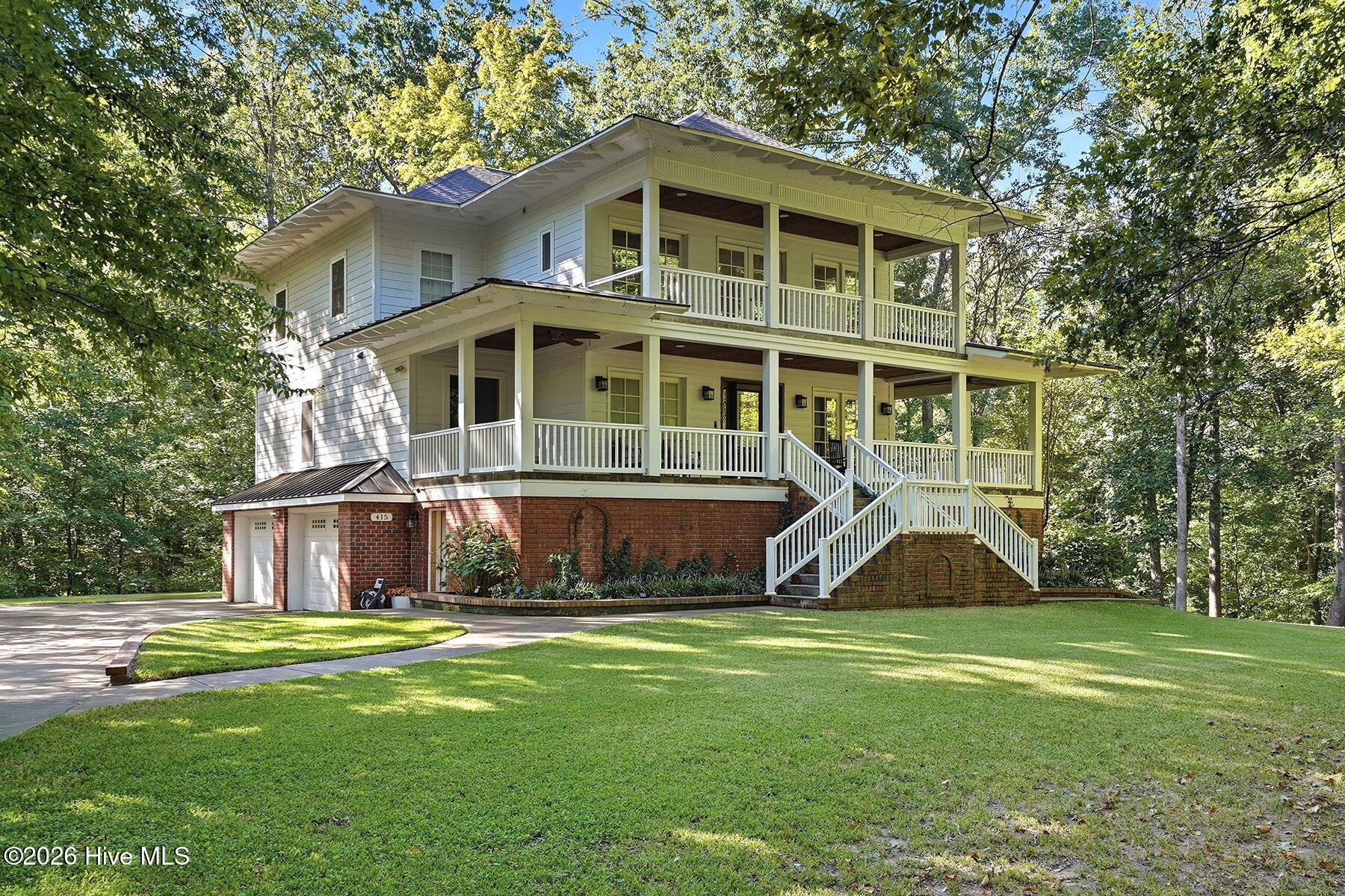 415 River Bluff Drive N Property Photo 4