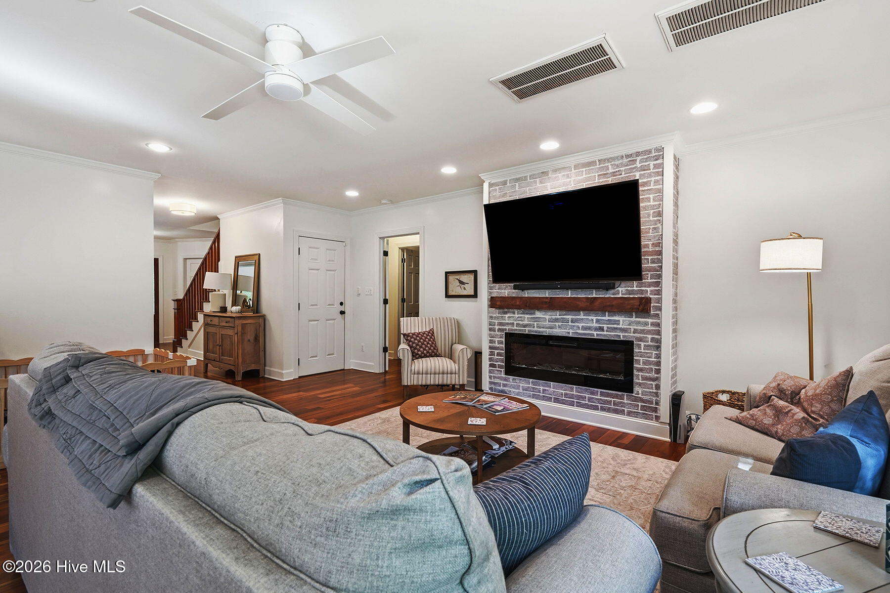 415 River Bluff Drive N Property Photo 12