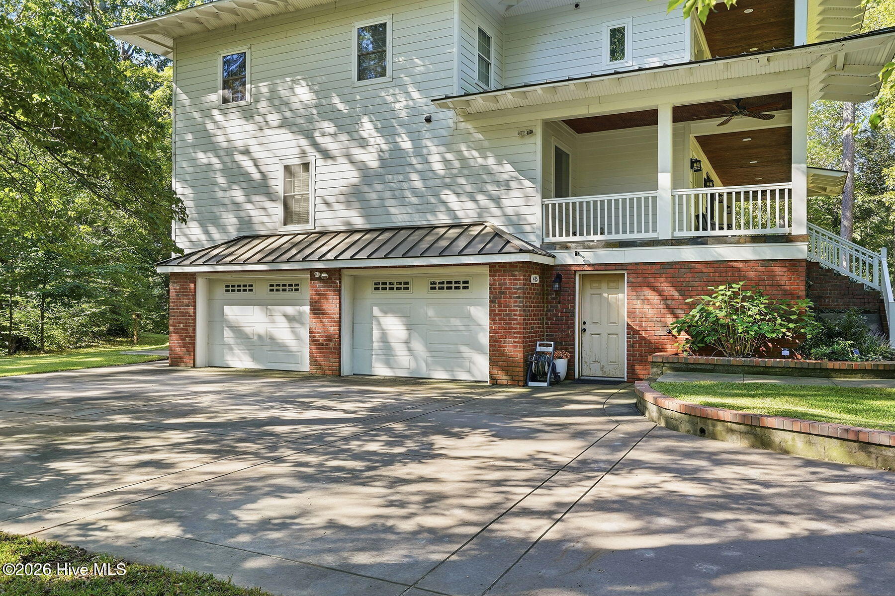 415 River Bluff Drive N Property Photo 13