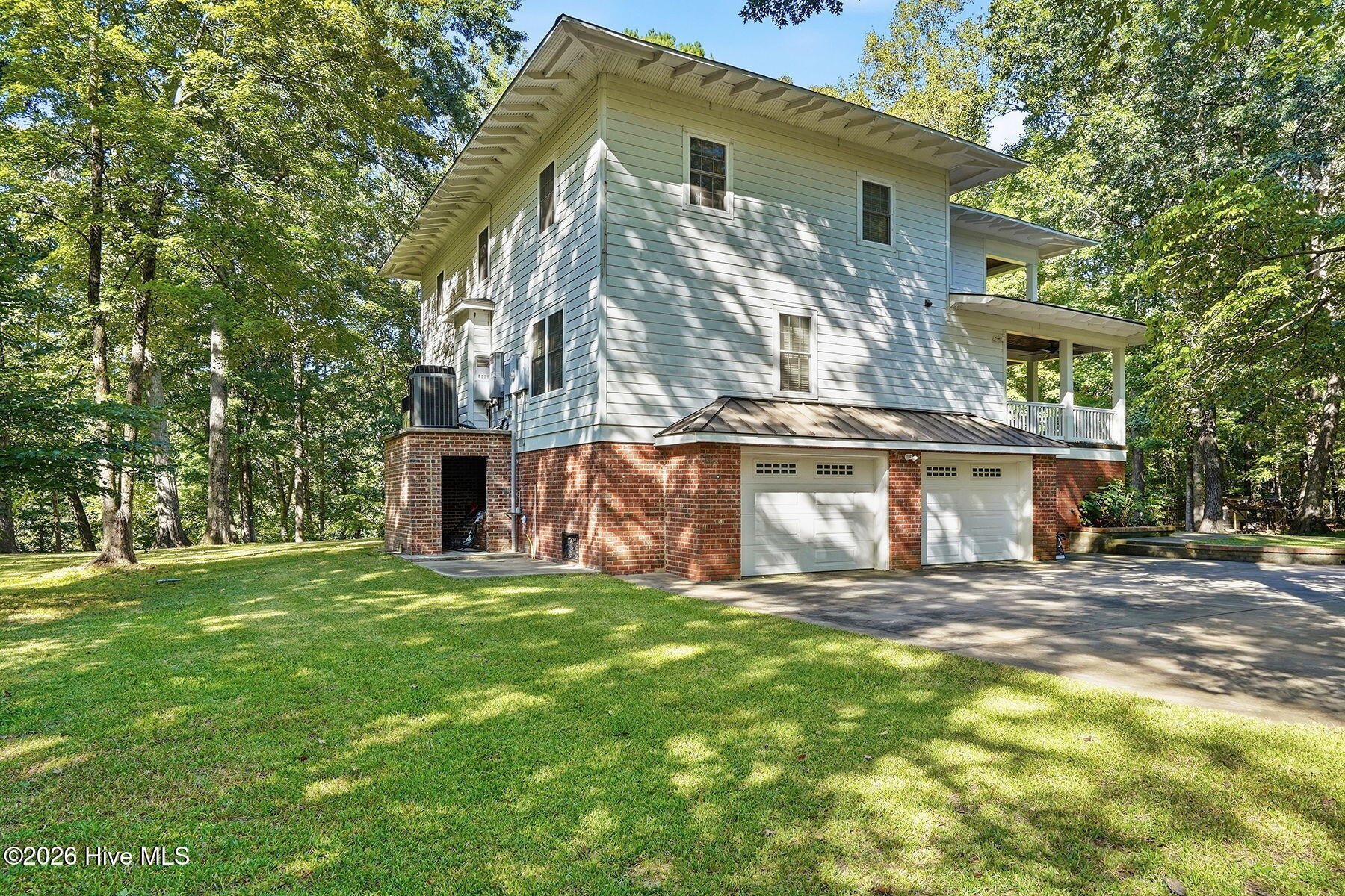 415 River Bluff Drive N Property Photo 14