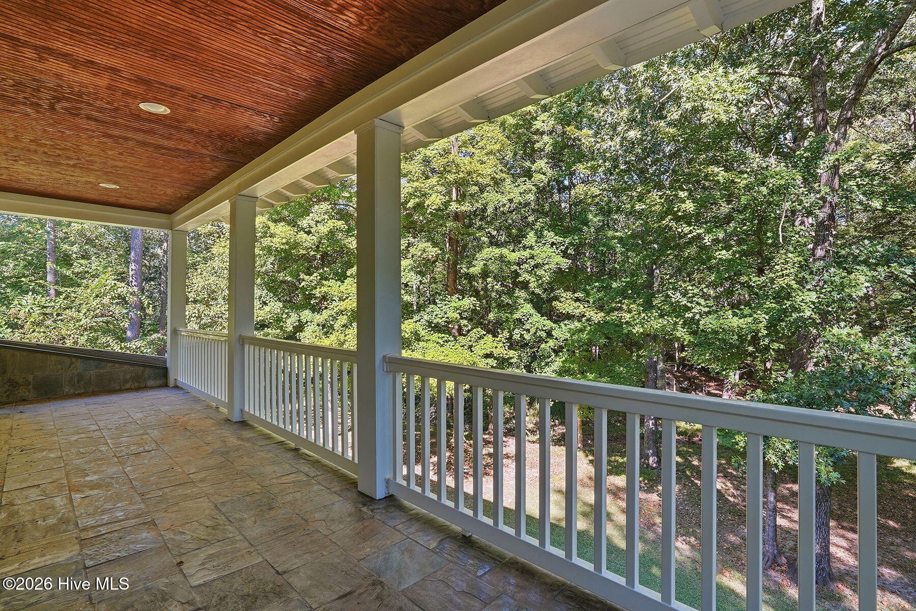 415 River Bluff Drive N Property Photo 17