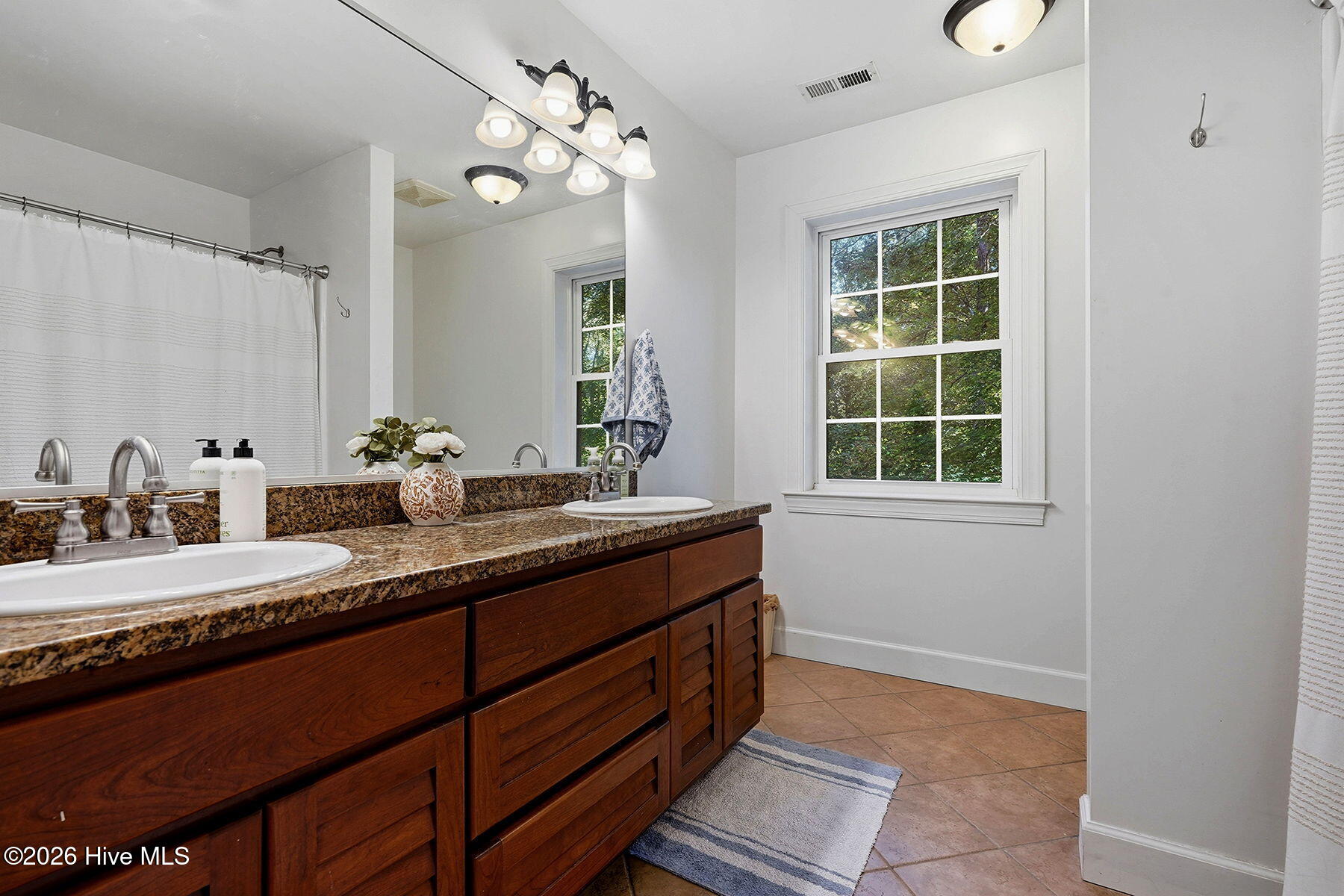 415 River Bluff Drive N Property Photo 21