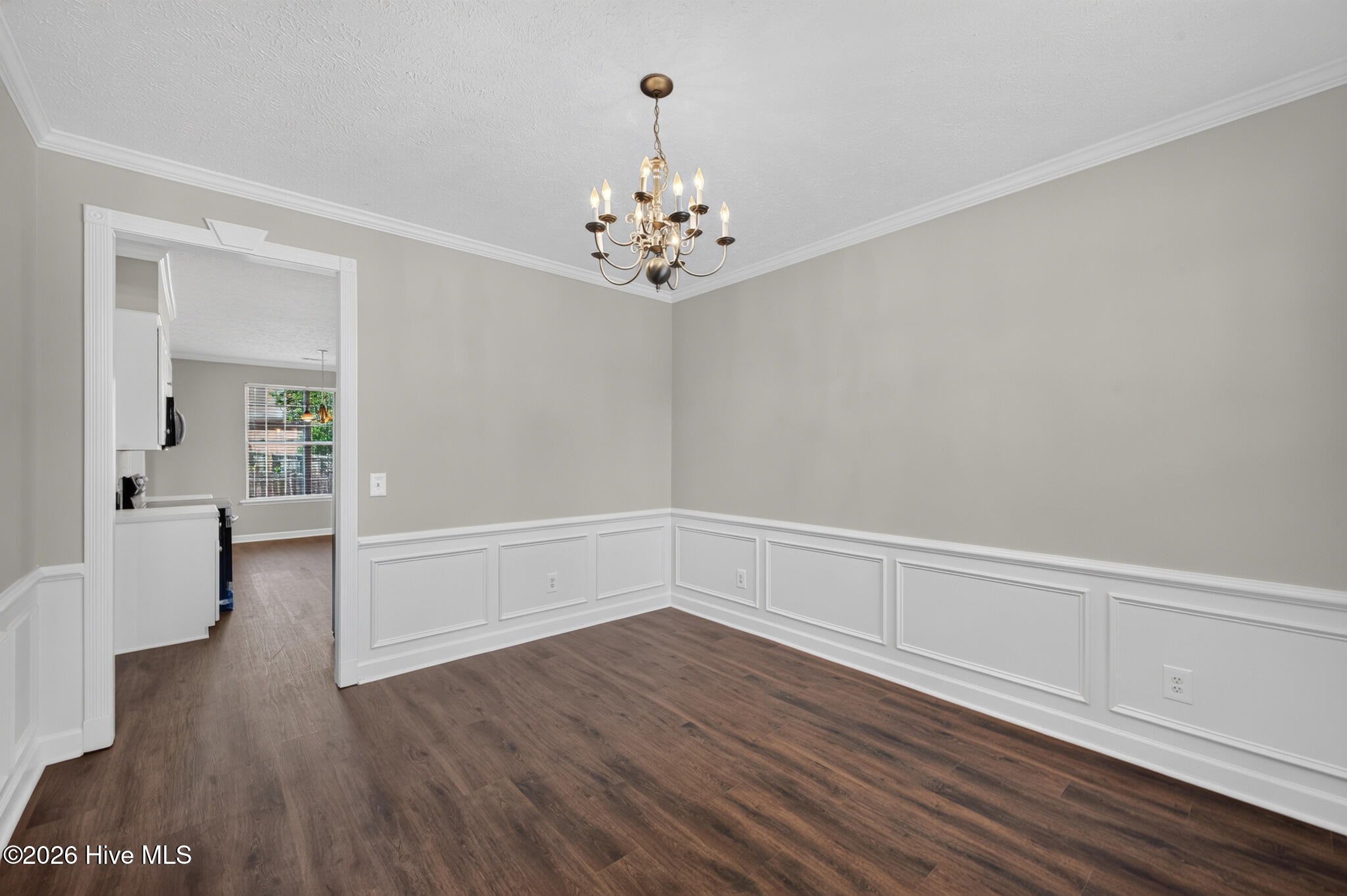 165 Bainbridge Drive Property Photo 3