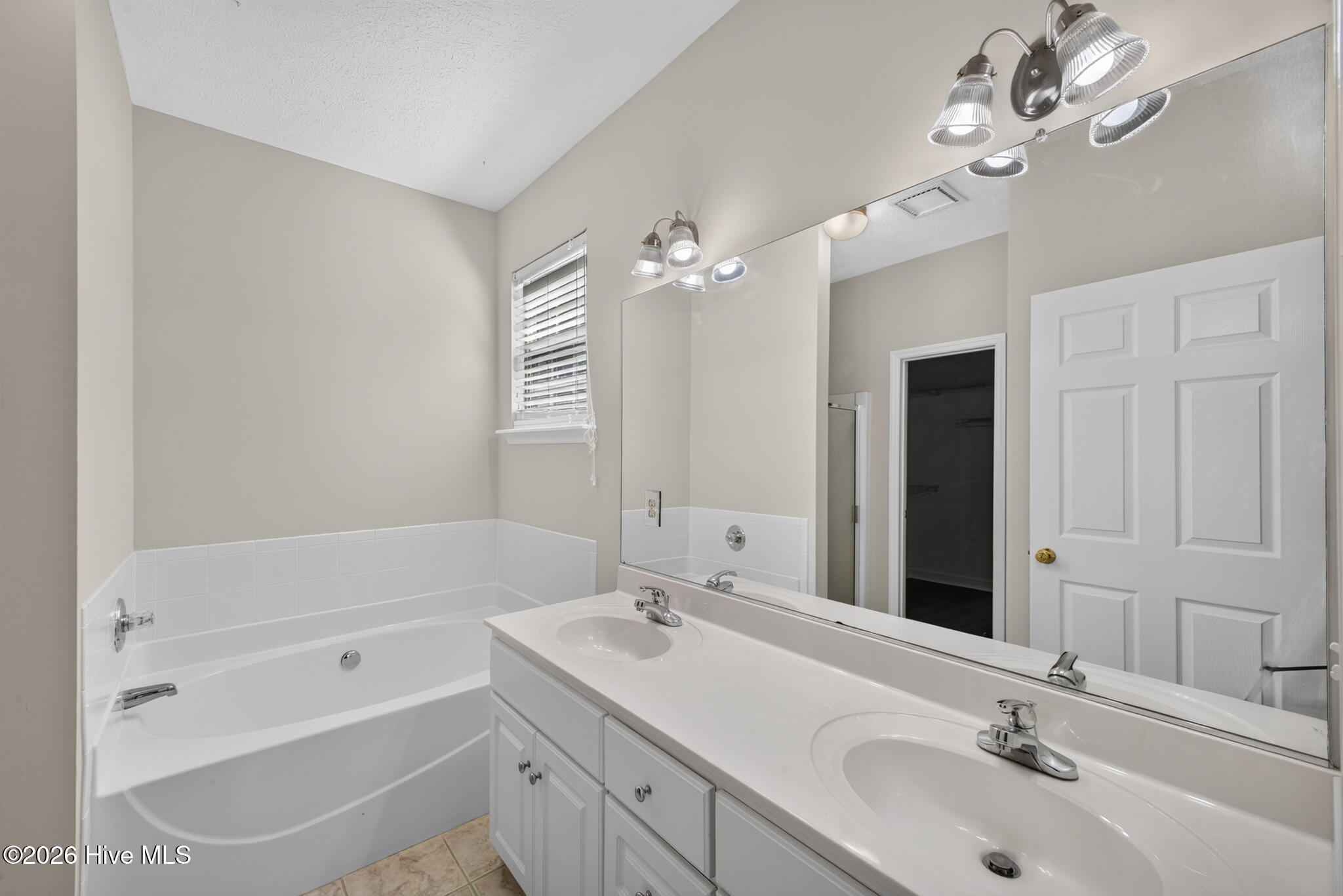 165 Bainbridge Drive Property Photo 16