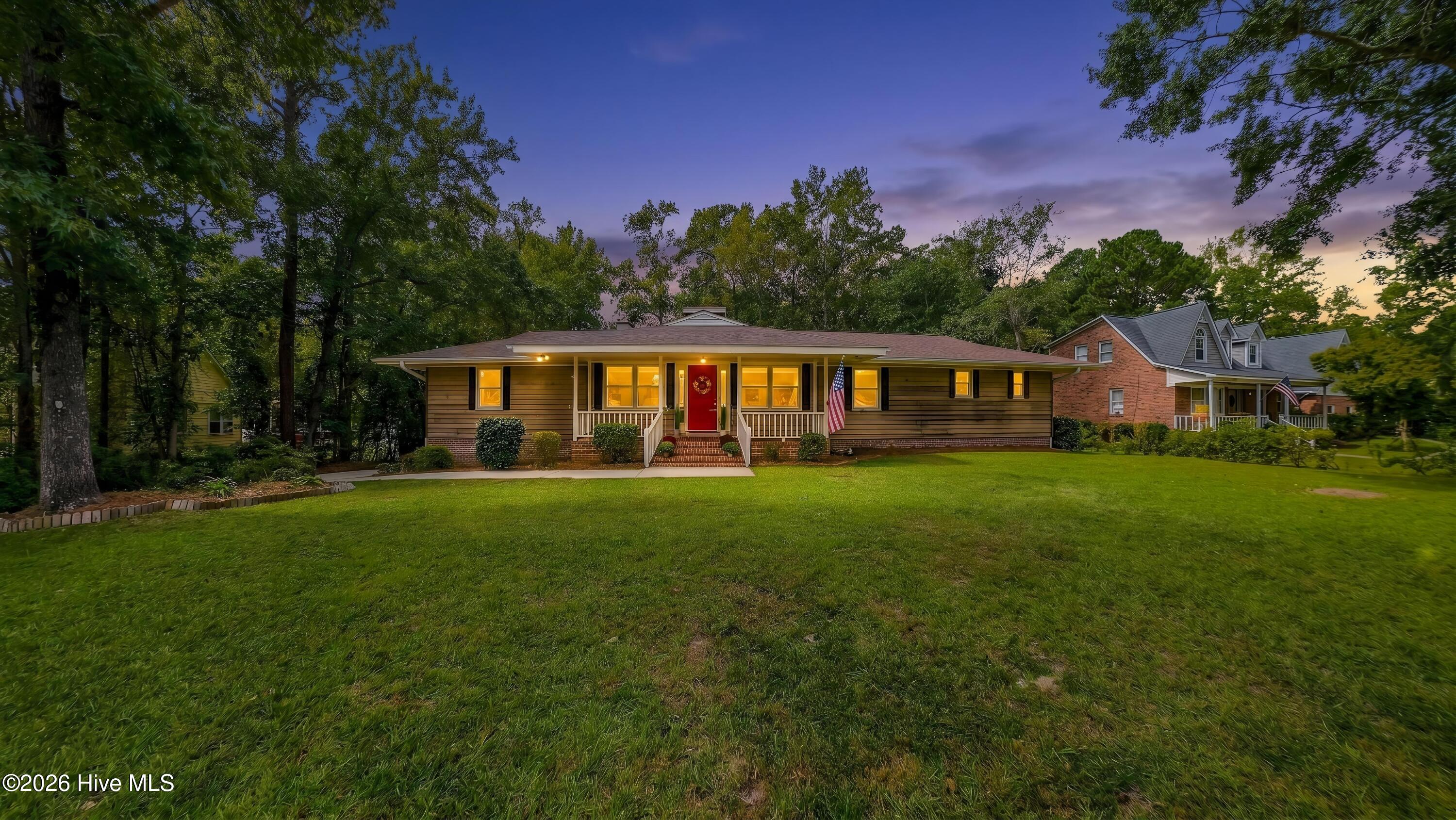 306 Shore Point Drive Property Photo 1