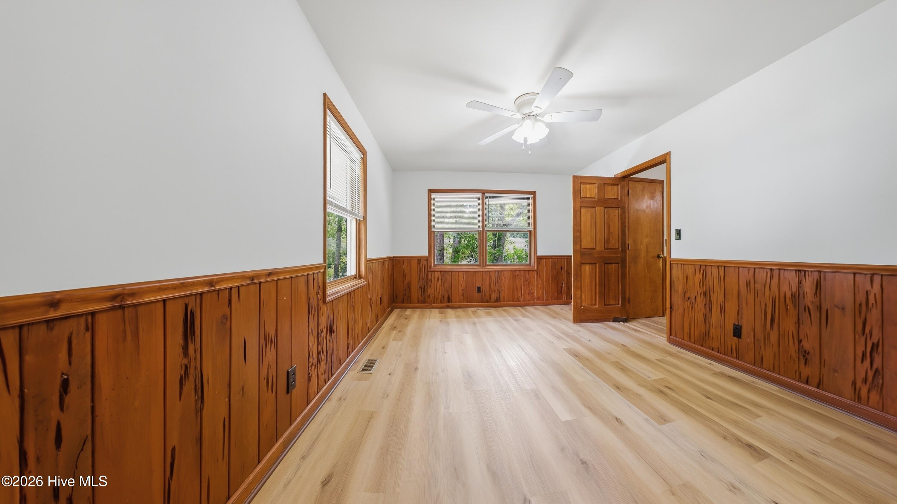 306 Shore Point Drive Property Photo 10