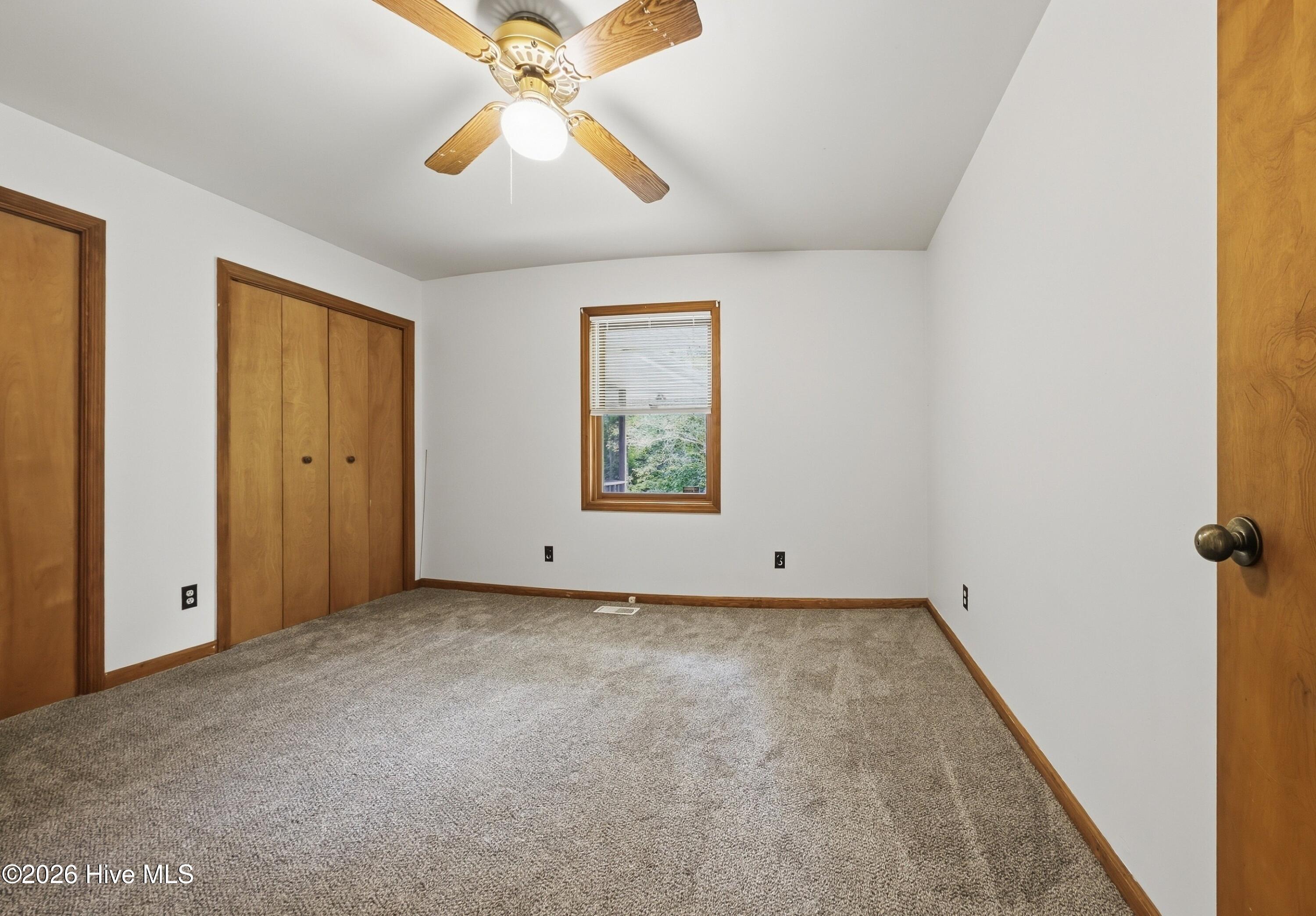 306 Shore Point Drive Property Photo 18