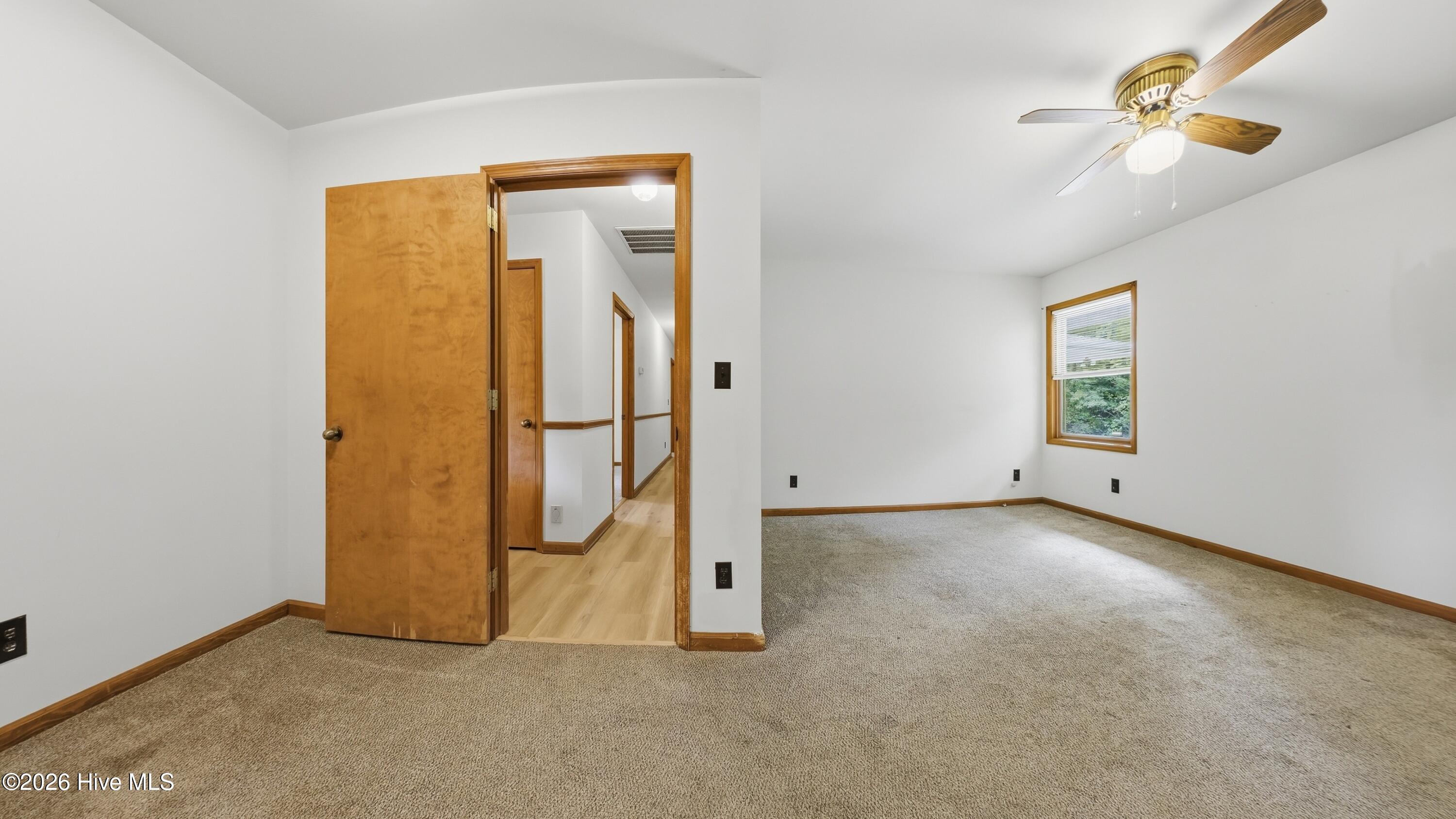 306 Shore Point Drive Property Photo 22
