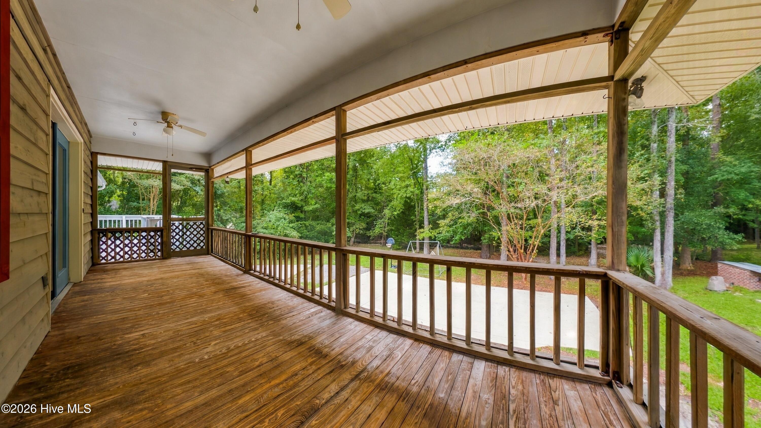 306 Shore Point Drive Property Photo 36