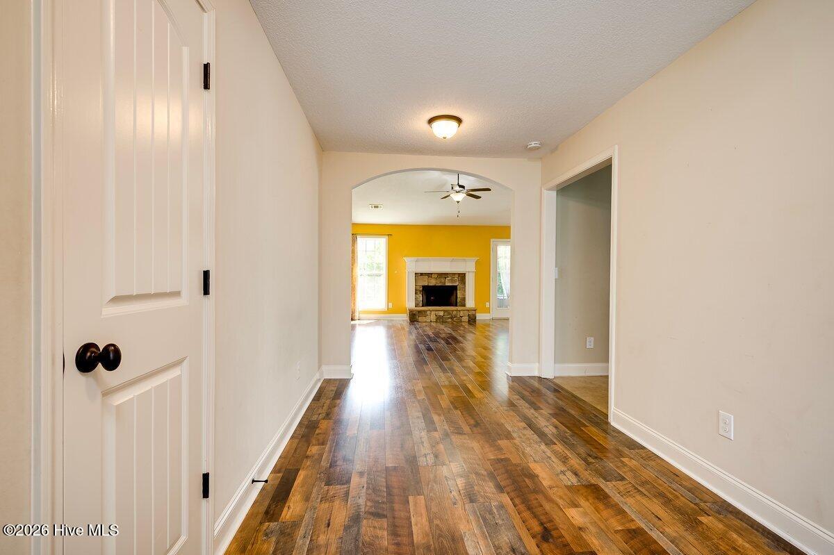 513 Capstone Way Property Photo 3
