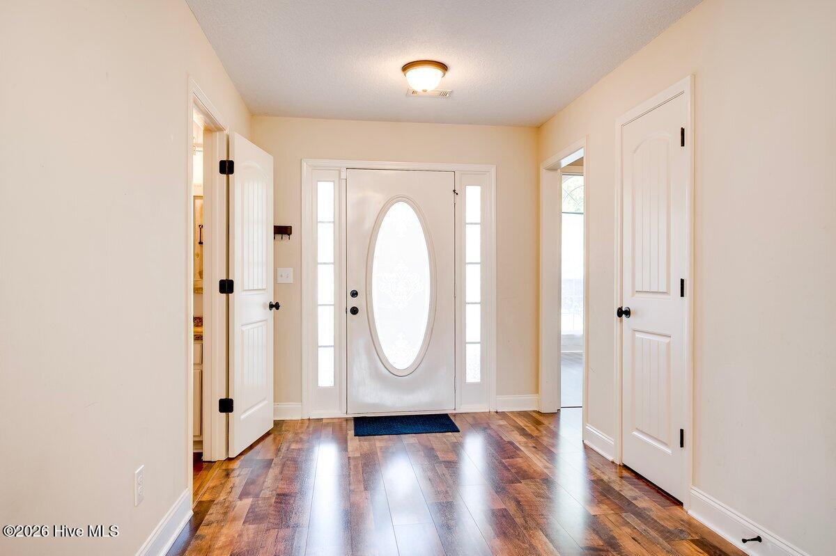 513 Capstone Way Property Photo 4