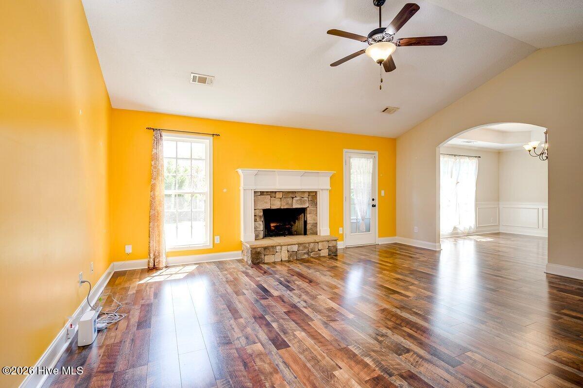 513 Capstone Way Property Photo 5