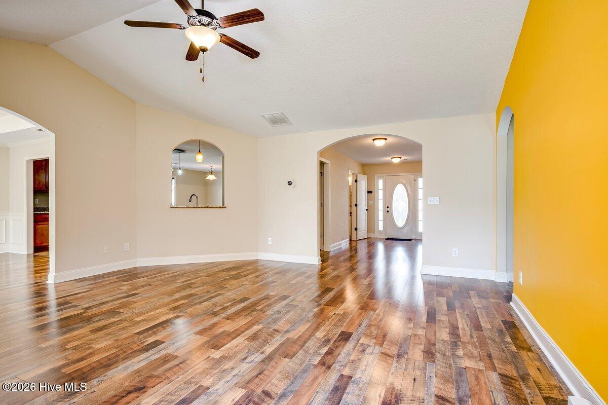 513 Capstone Way Property Photo 6