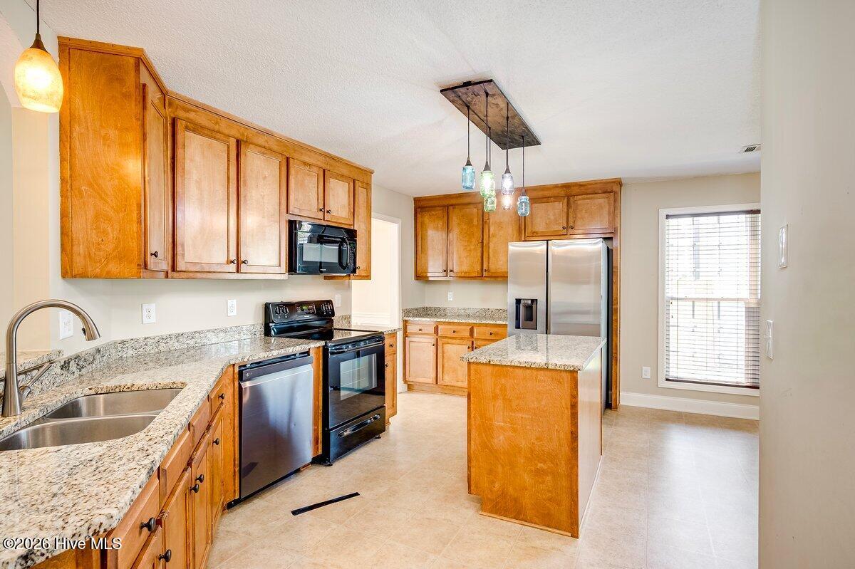 513 Capstone Way Property Photo 9