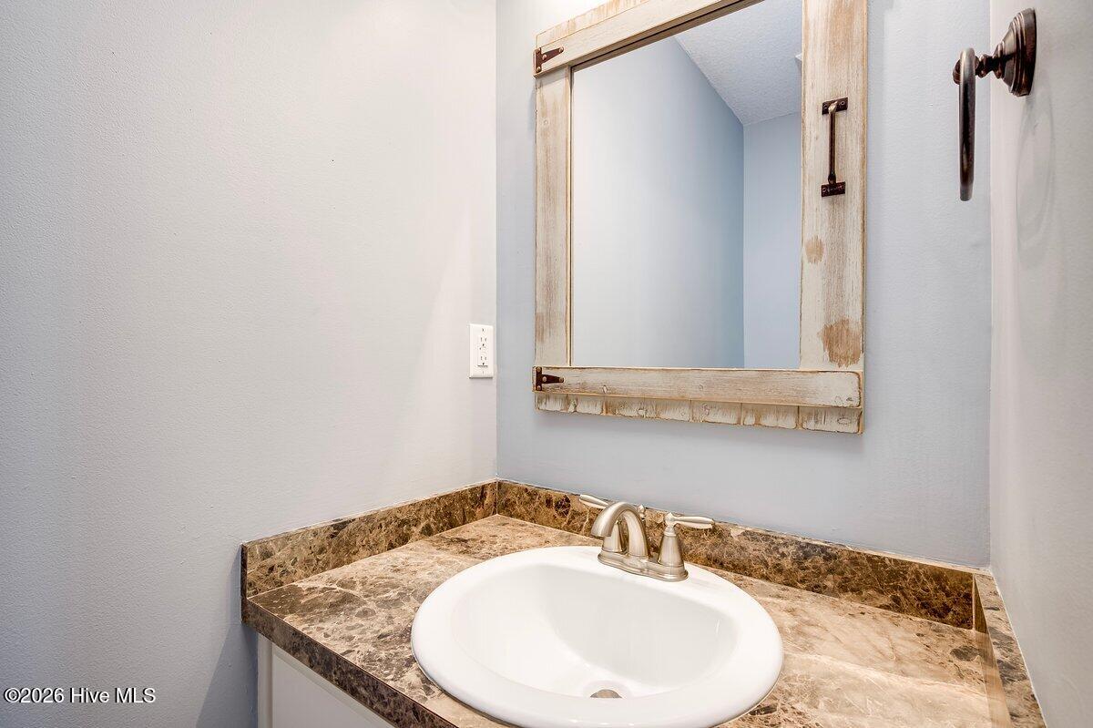 513 Capstone Way Property Photo 13
