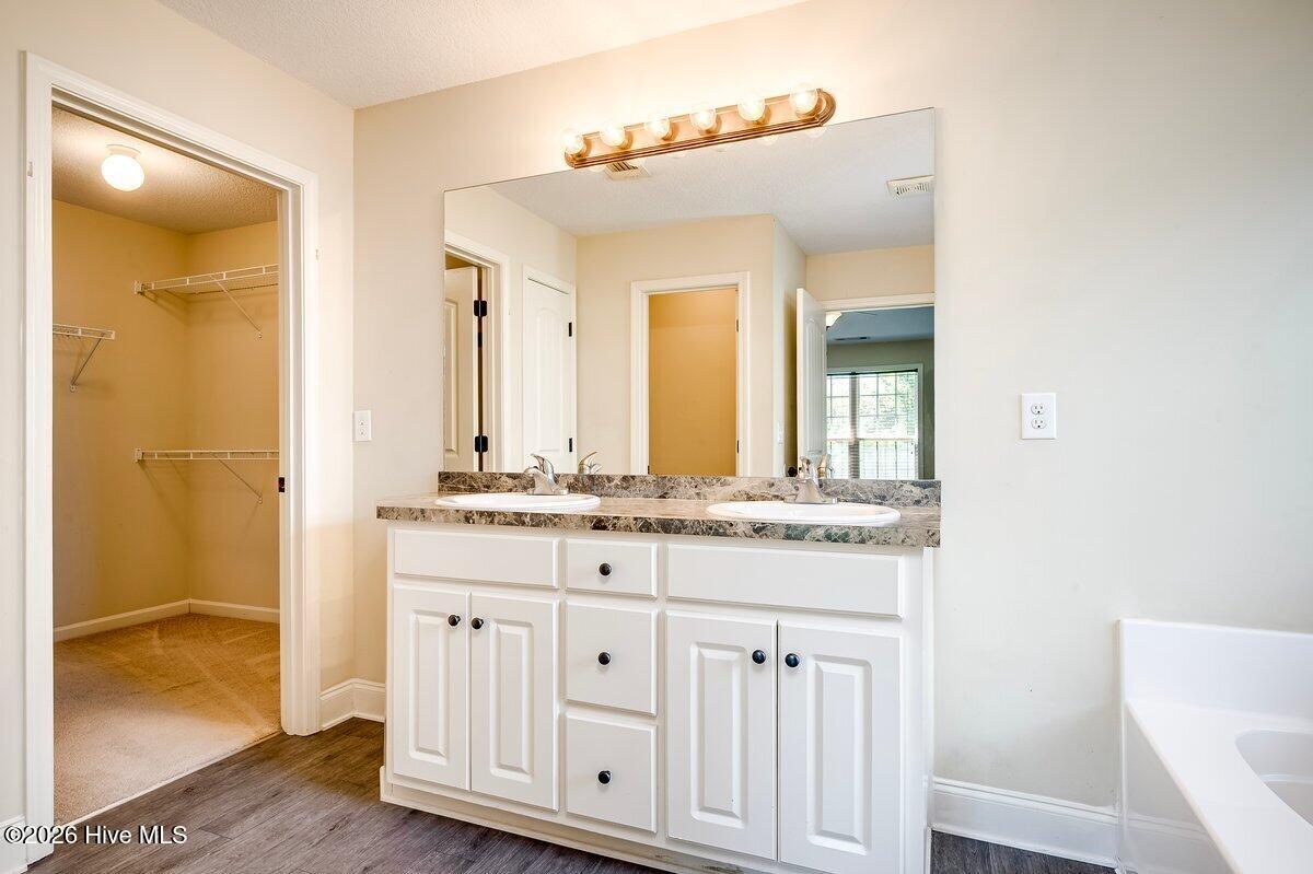 513 Capstone Way Property Photo 16