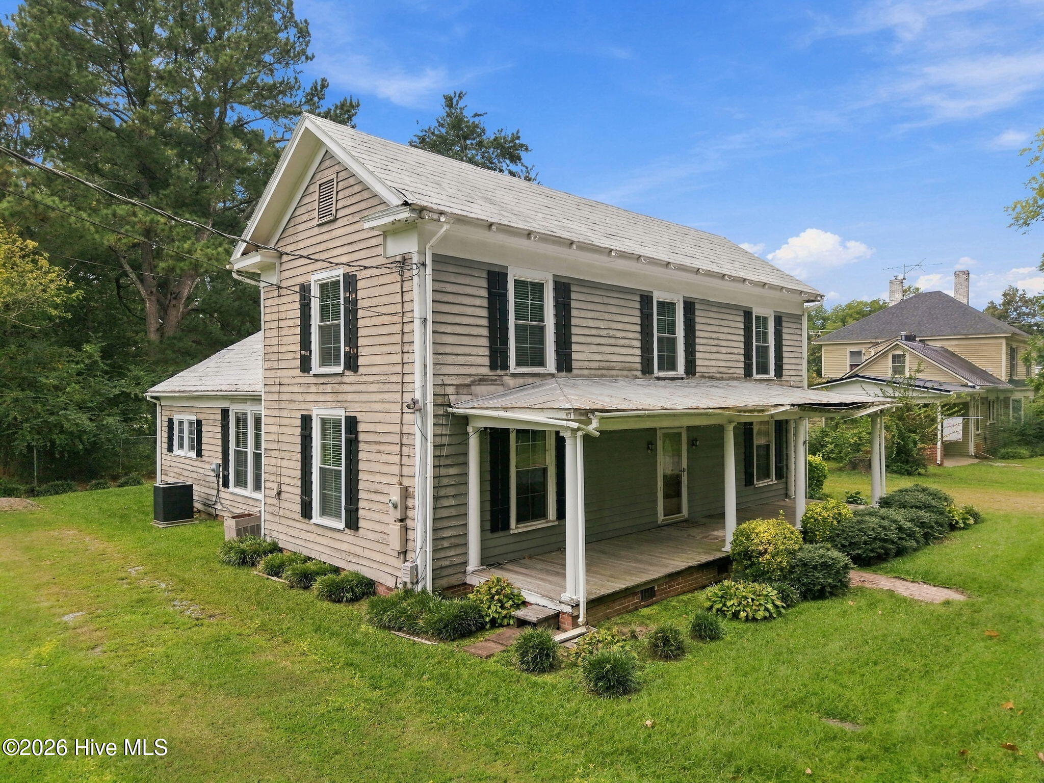101 S Chestnut Street Property Photo 2