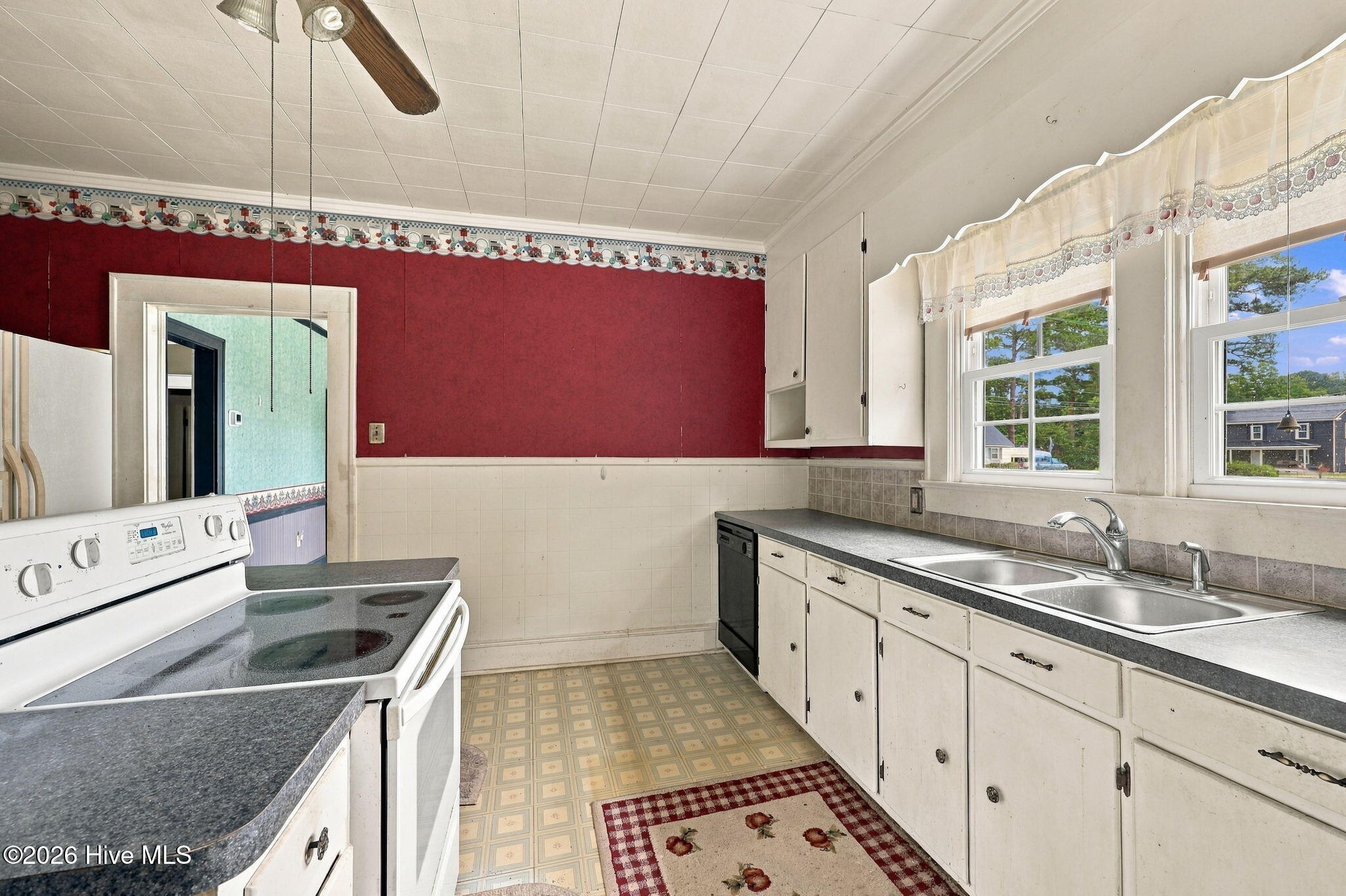 101 S Chestnut Street Property Photo 17
