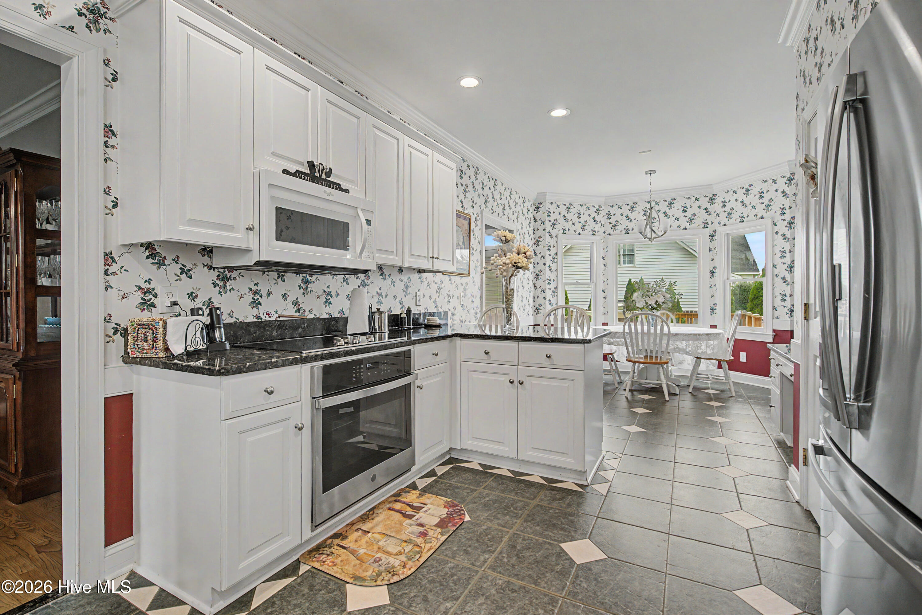 4900 Country Club Drive N Property Photo 10