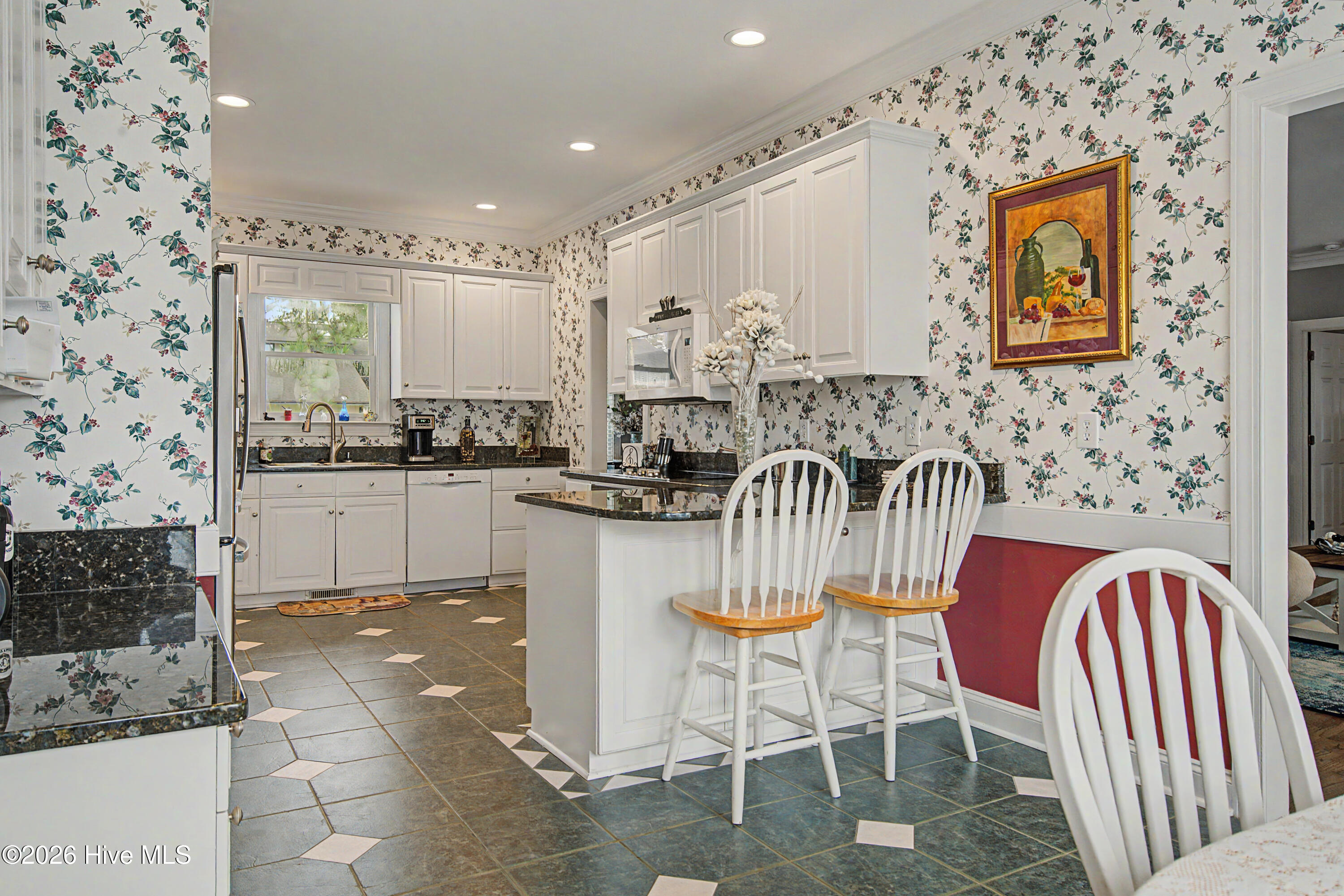 4900 Country Club Drive N Property Photo 13
