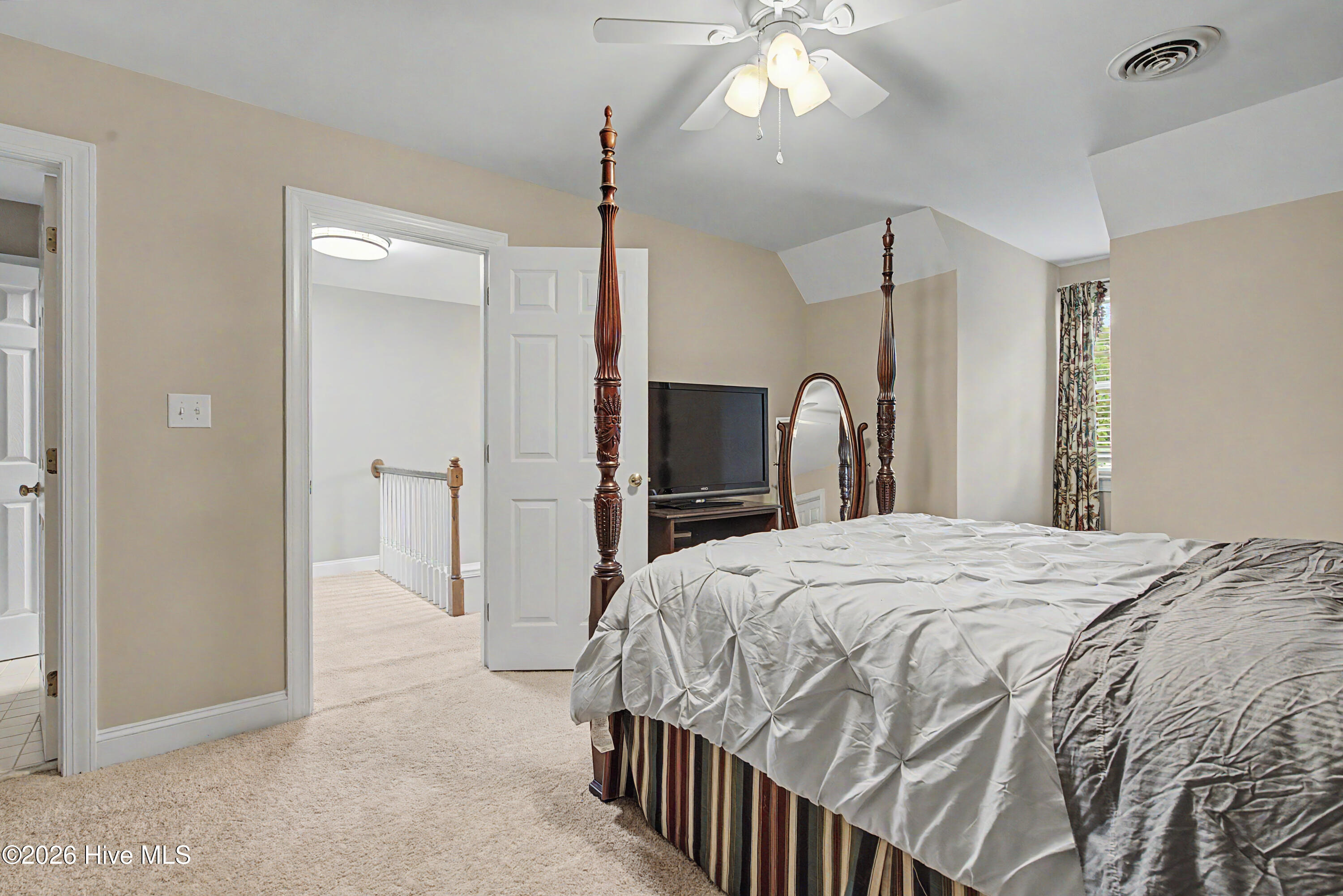 4900 Country Club Drive N Property Photo 22