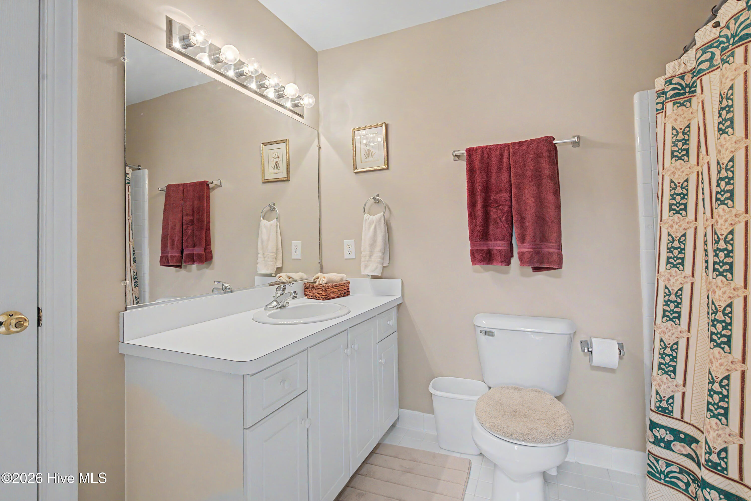 4900 Country Club Drive N Property Photo 24