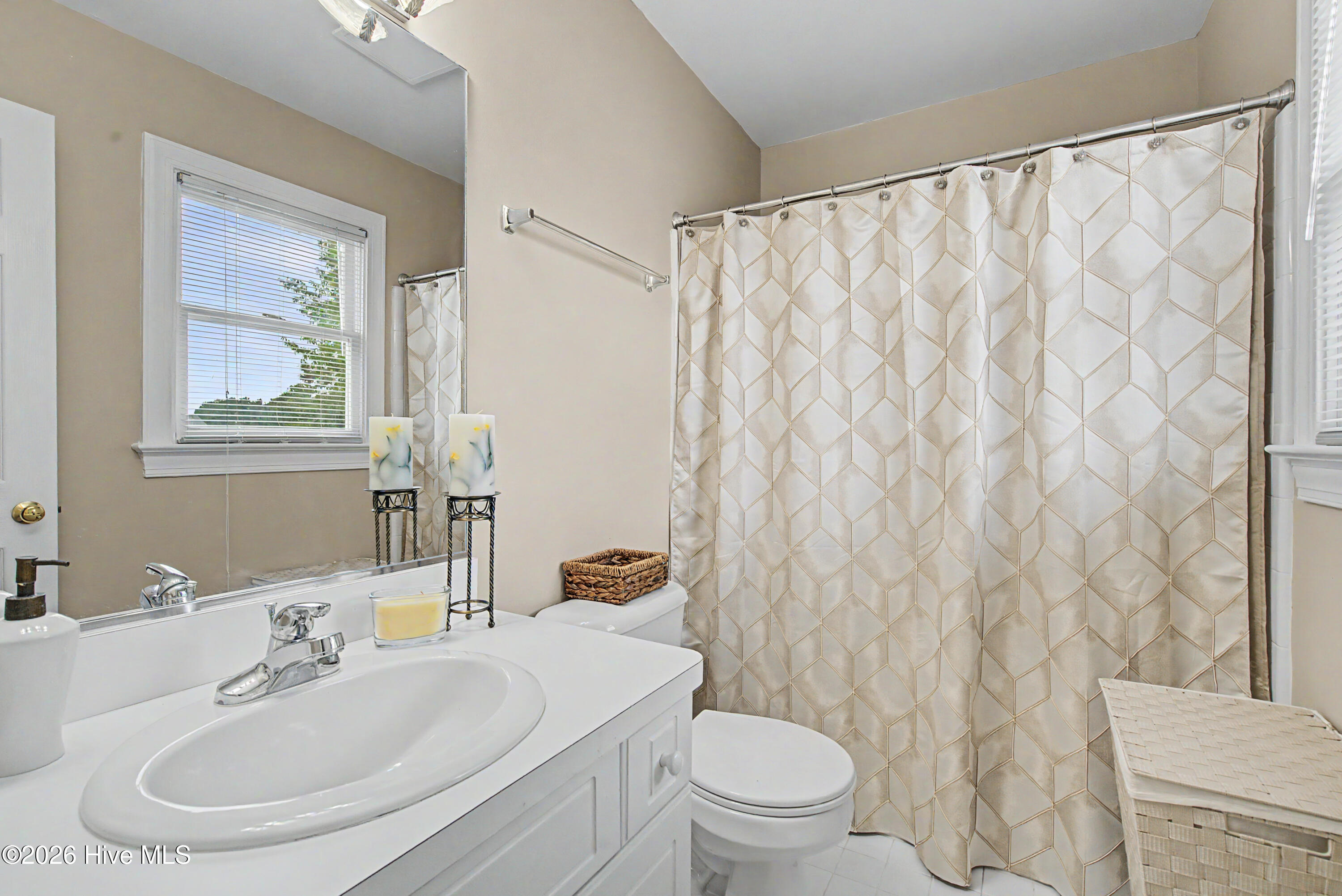 4900 Country Club Drive N Property Photo 34