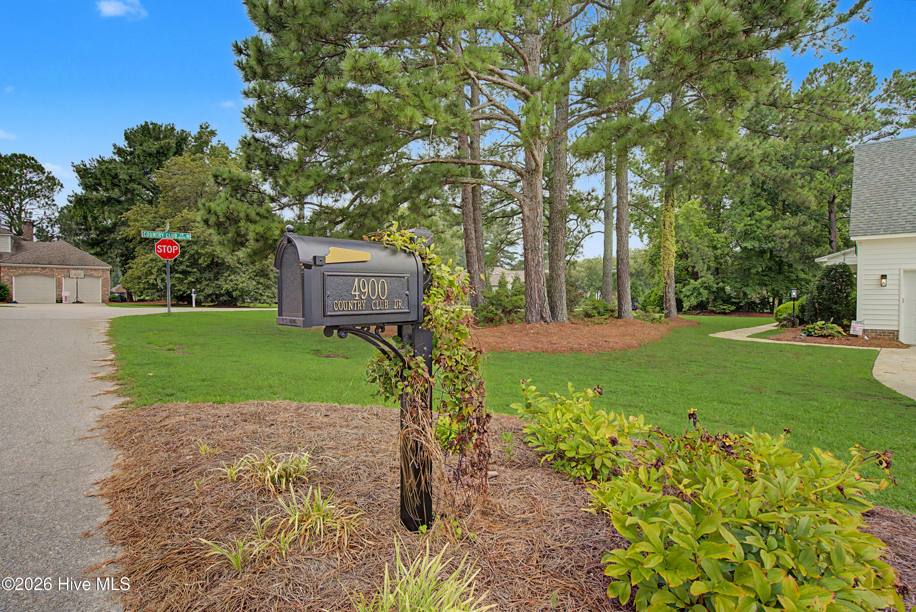 4900 Country Club Drive N Property Photo 52