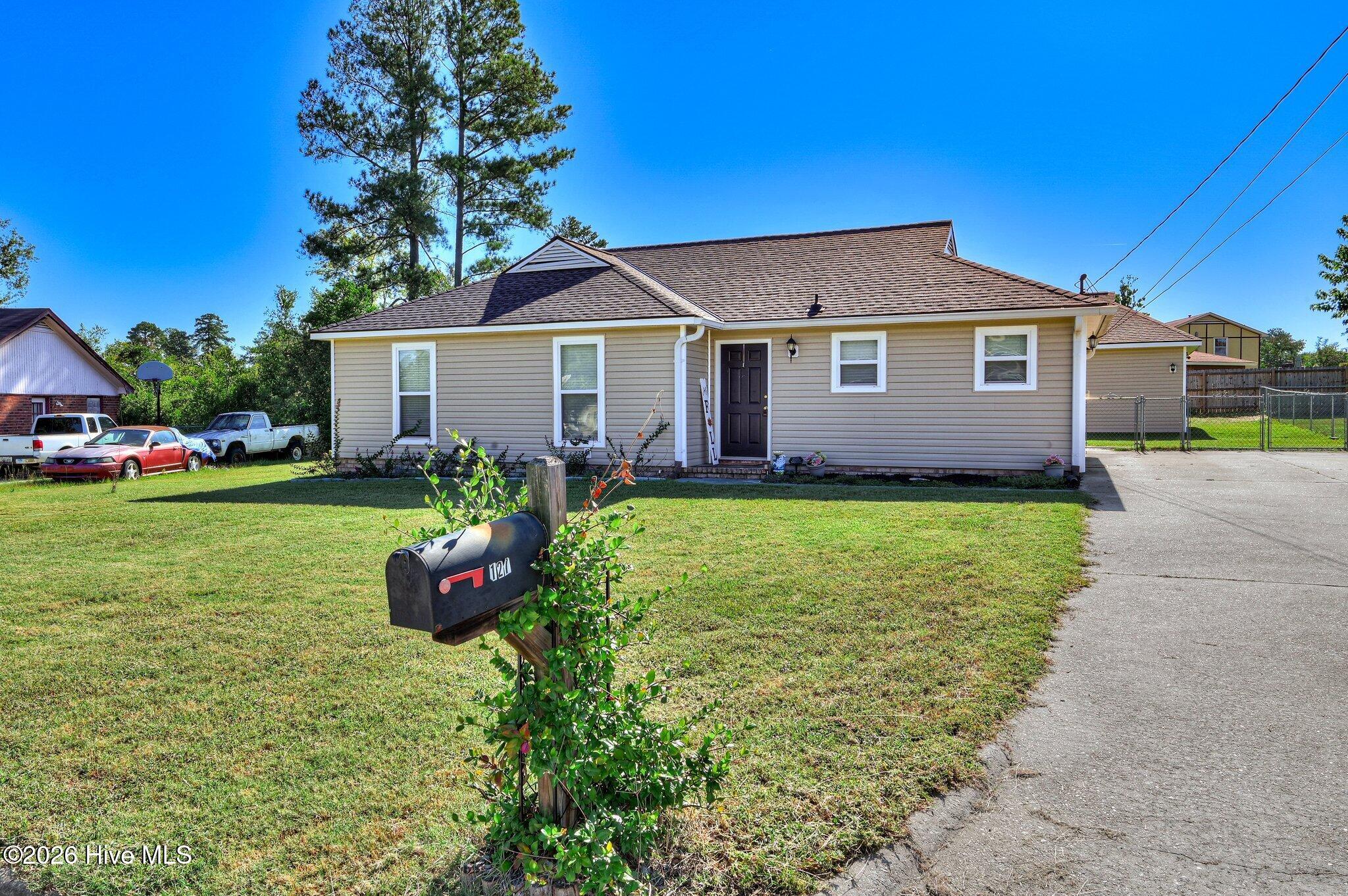 127 Cyndee Circle Property Photo 3
