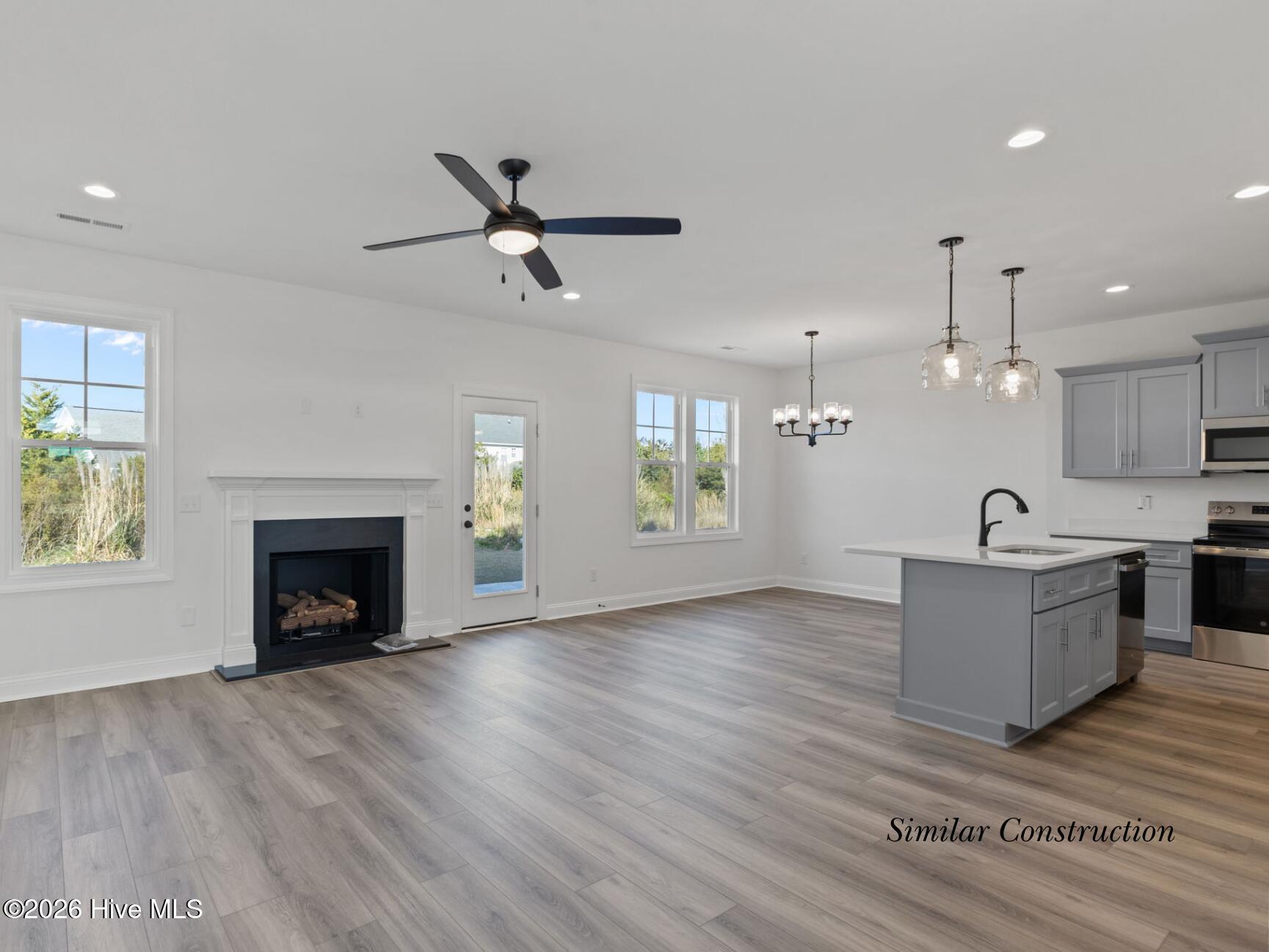 109 Eastbay Way Property Photo 13