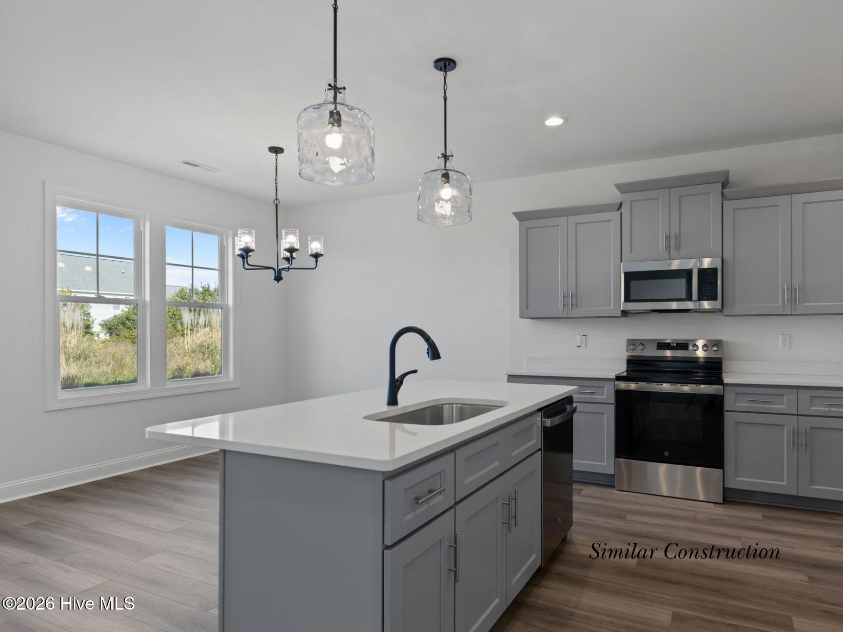 109 Eastbay Way Property Photo 14