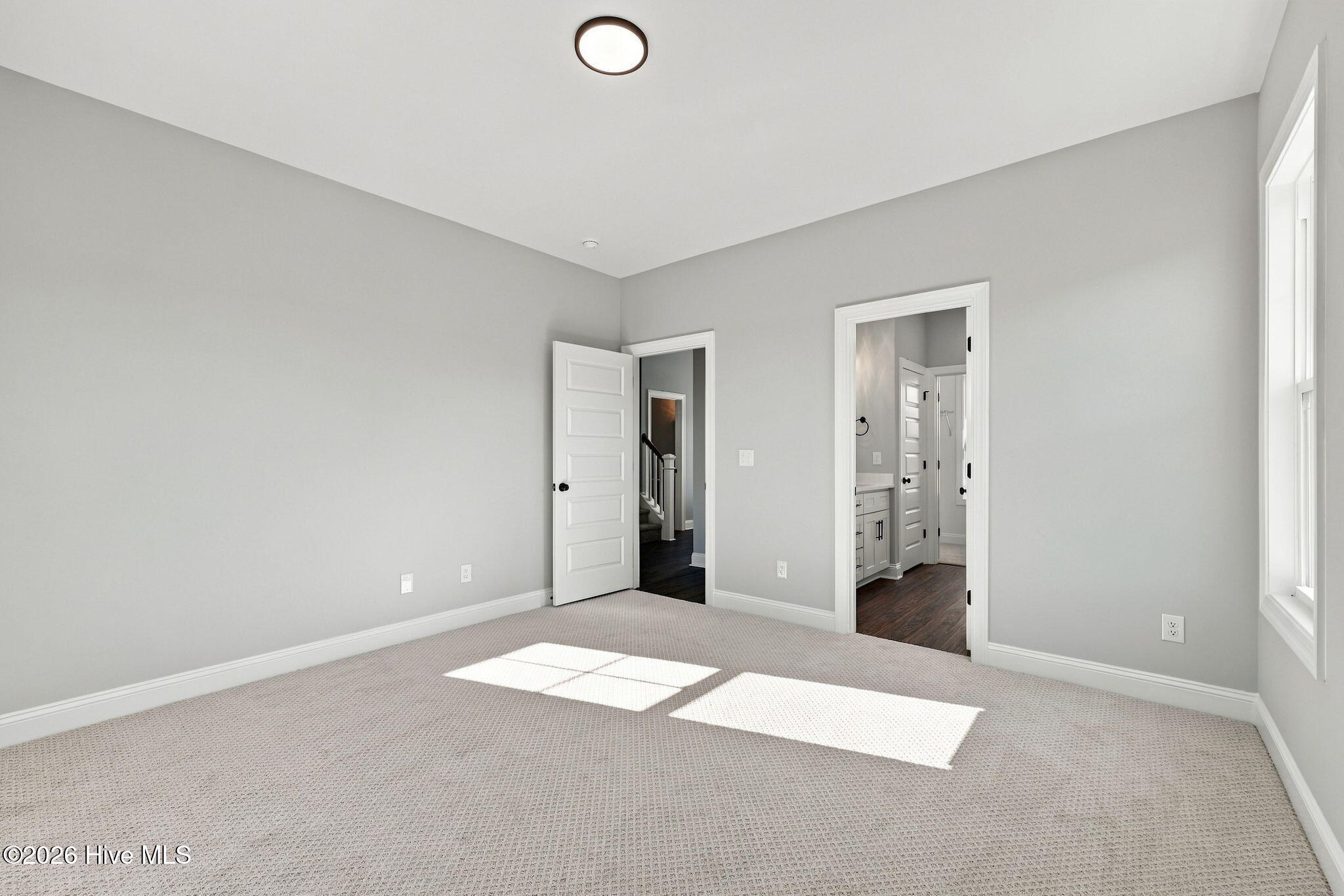 109 Eastbay Way Property Photo 16