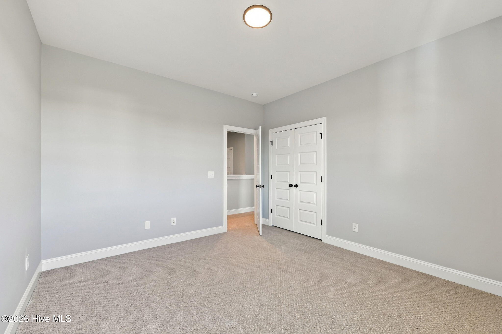 109 Eastbay Way Property Photo 36