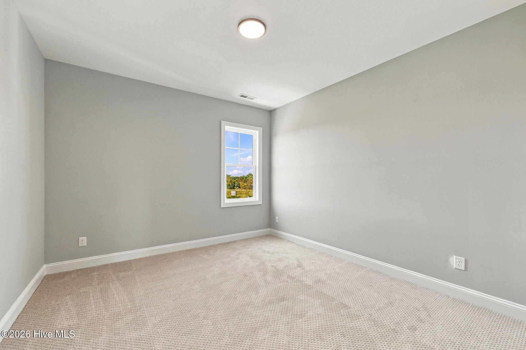 109 Eastbay Way Property Photo 36